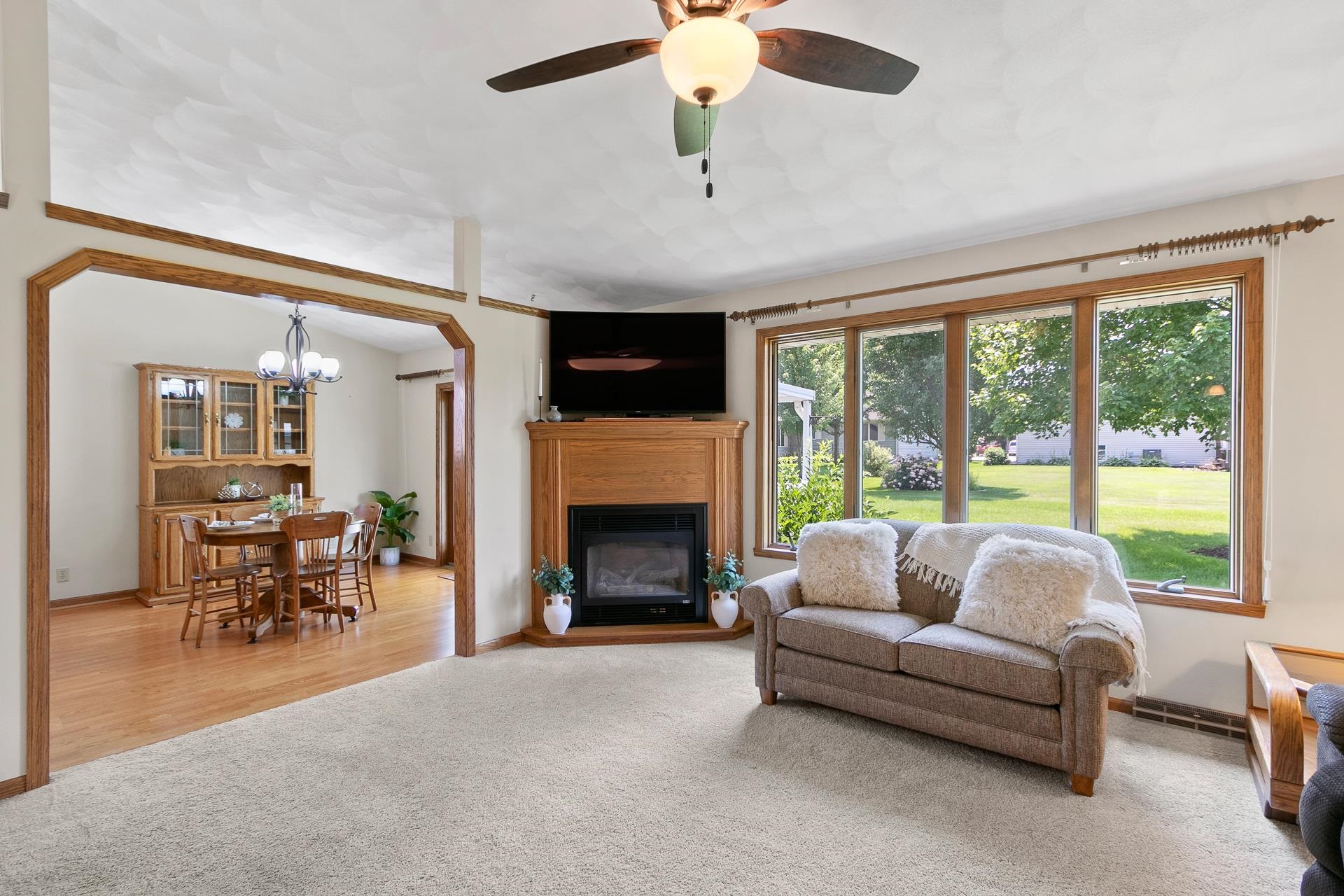 4338 E Fieldcrest Drive