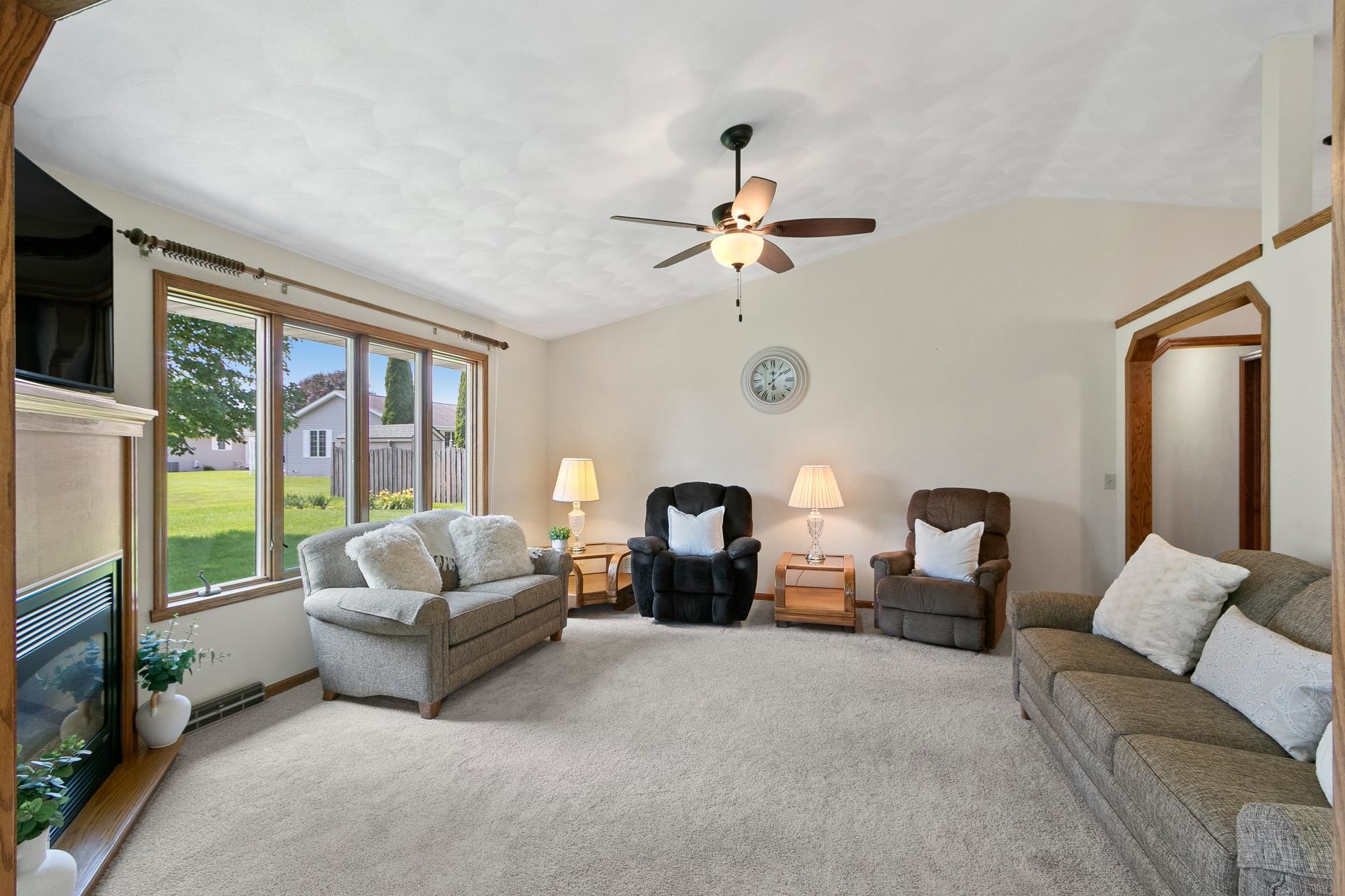 4338 E Fieldcrest Drive