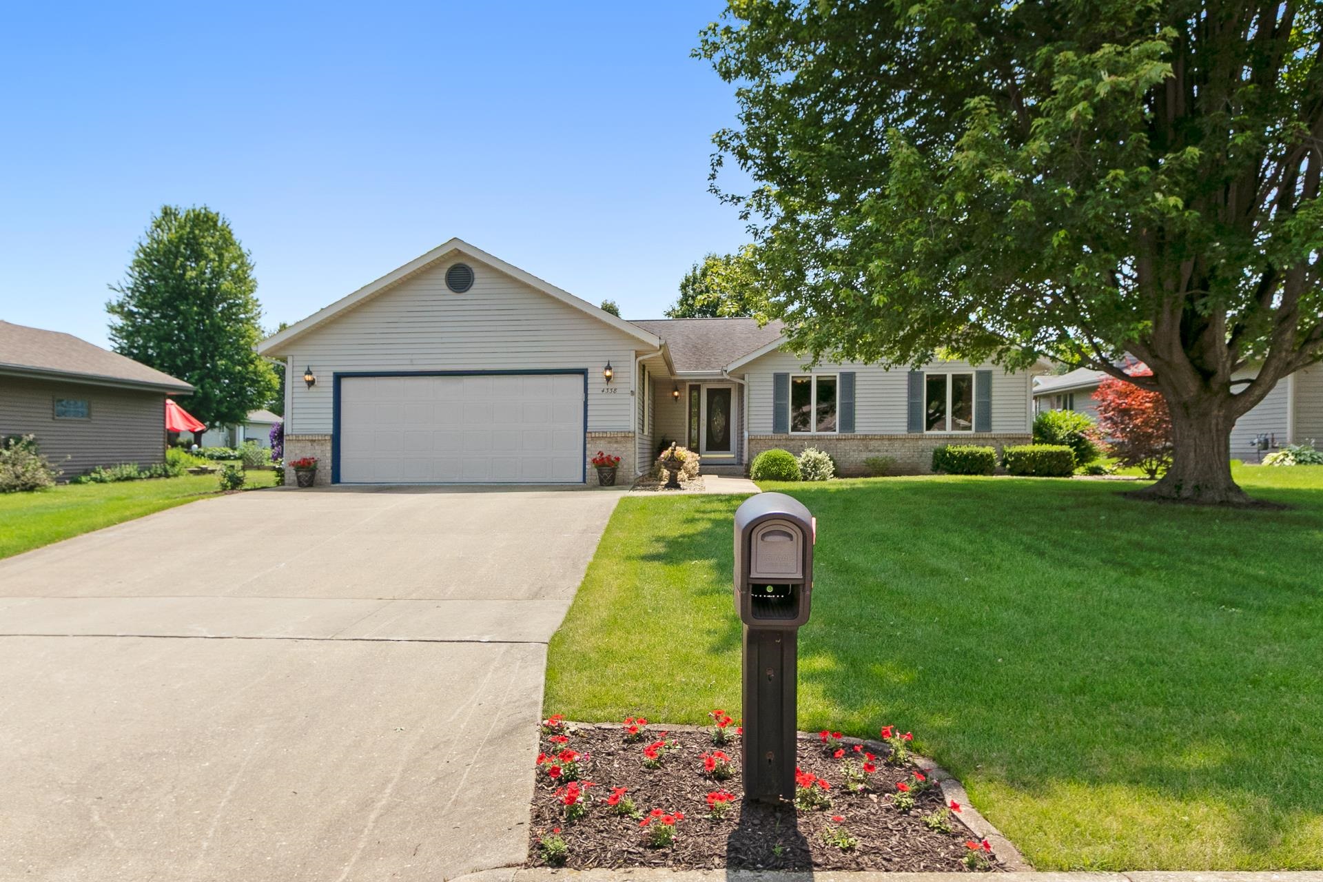 4338 E Fieldcrest Drive