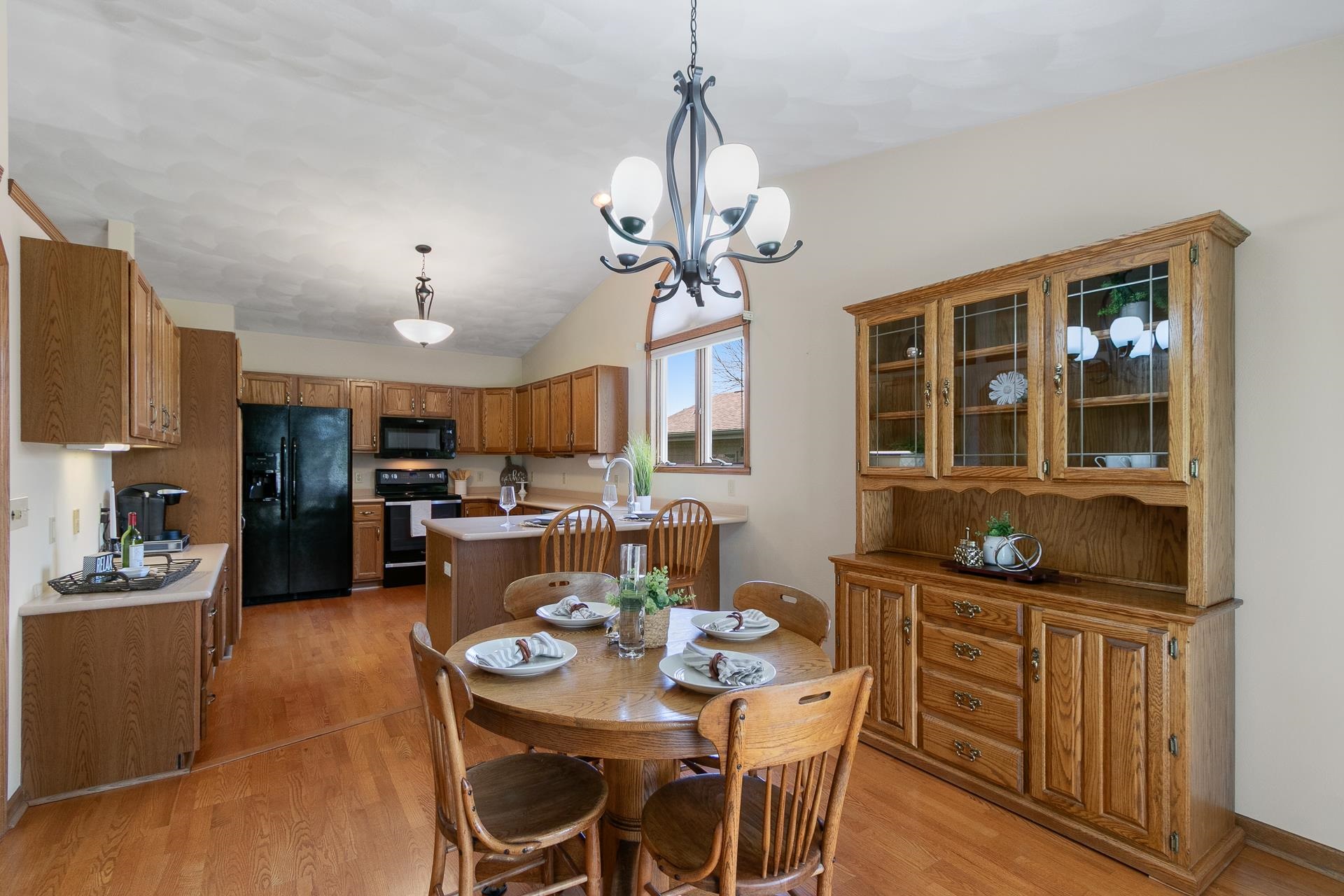 4338 E Fieldcrest Drive
