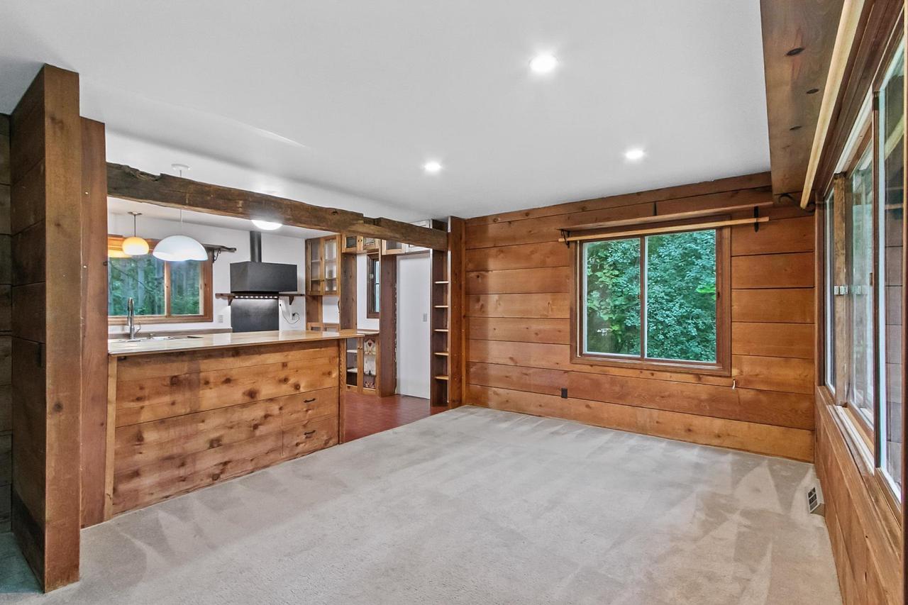 8414 North Bowers Lake Road