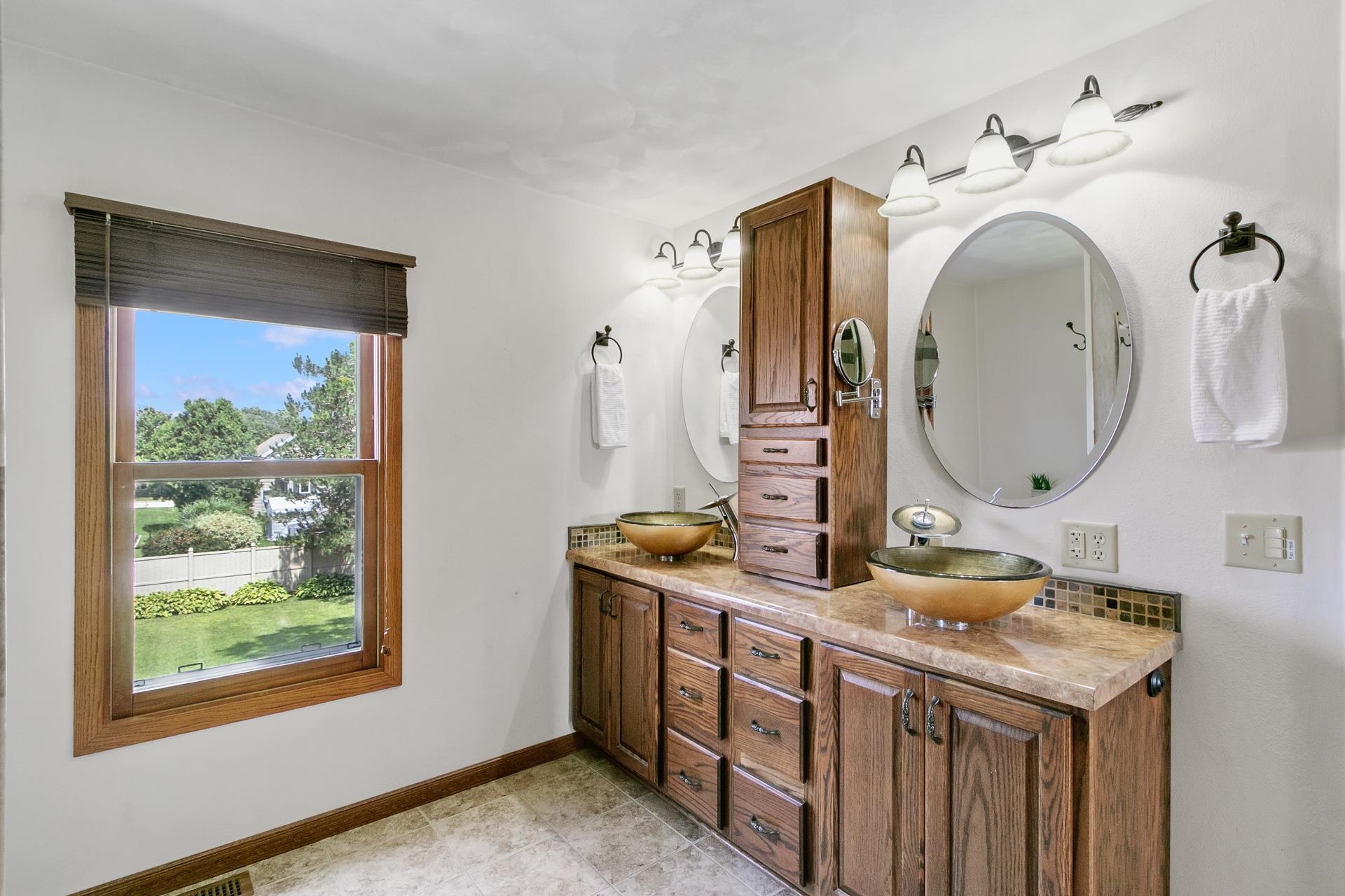 3931 E Milwaukee Street