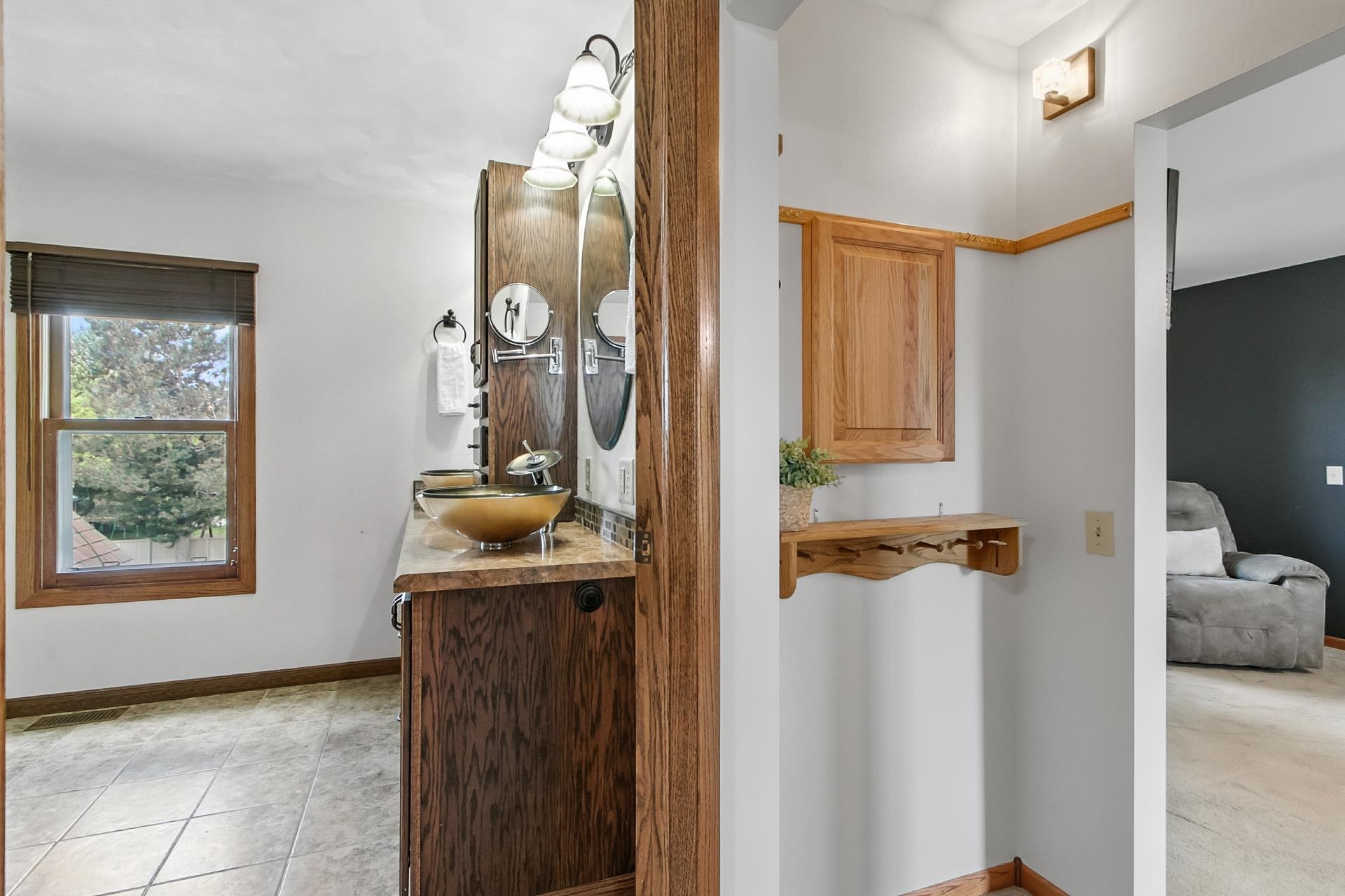 3931 E Milwaukee Street