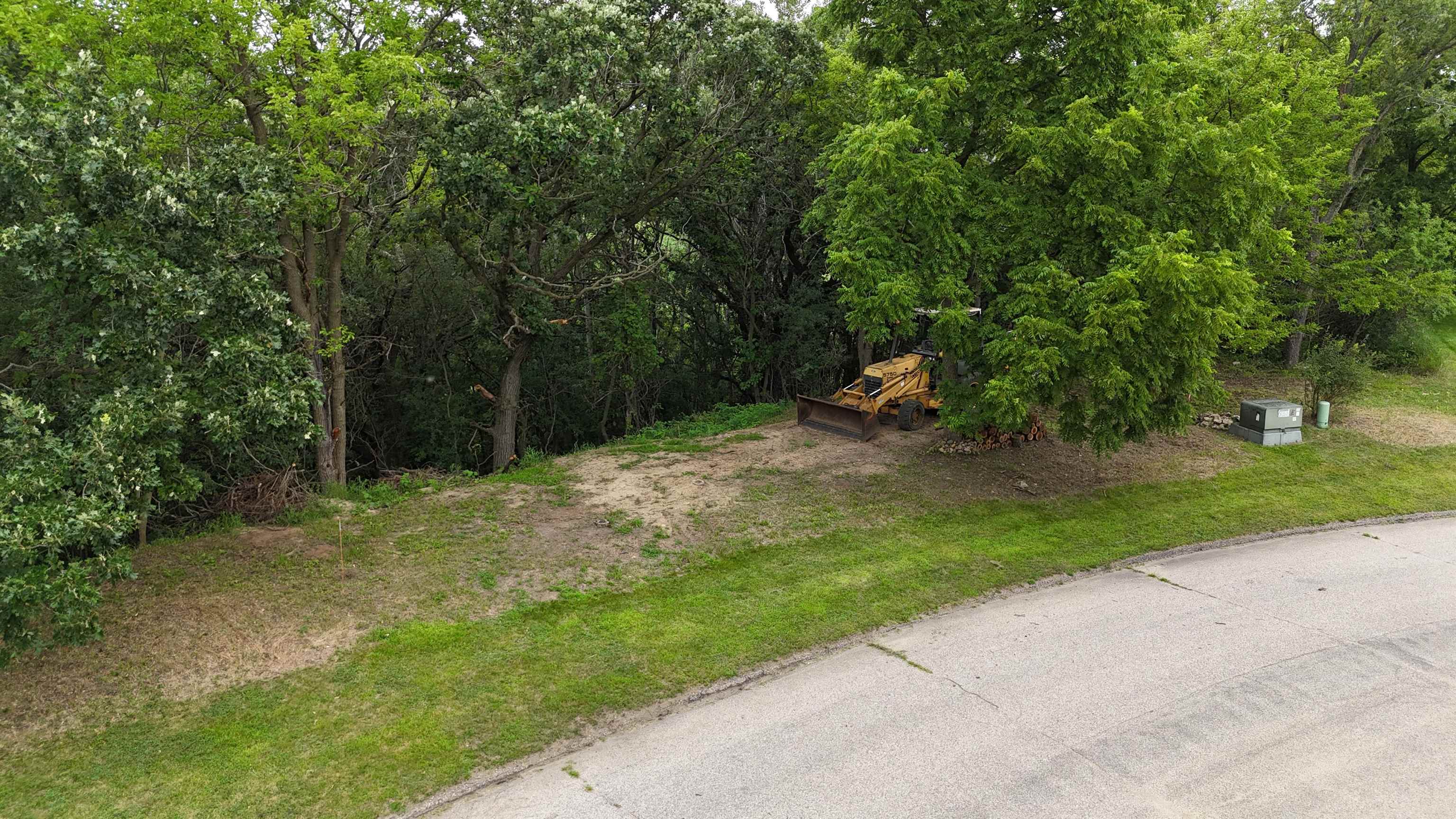 Lot 10/11 N Hillside Row