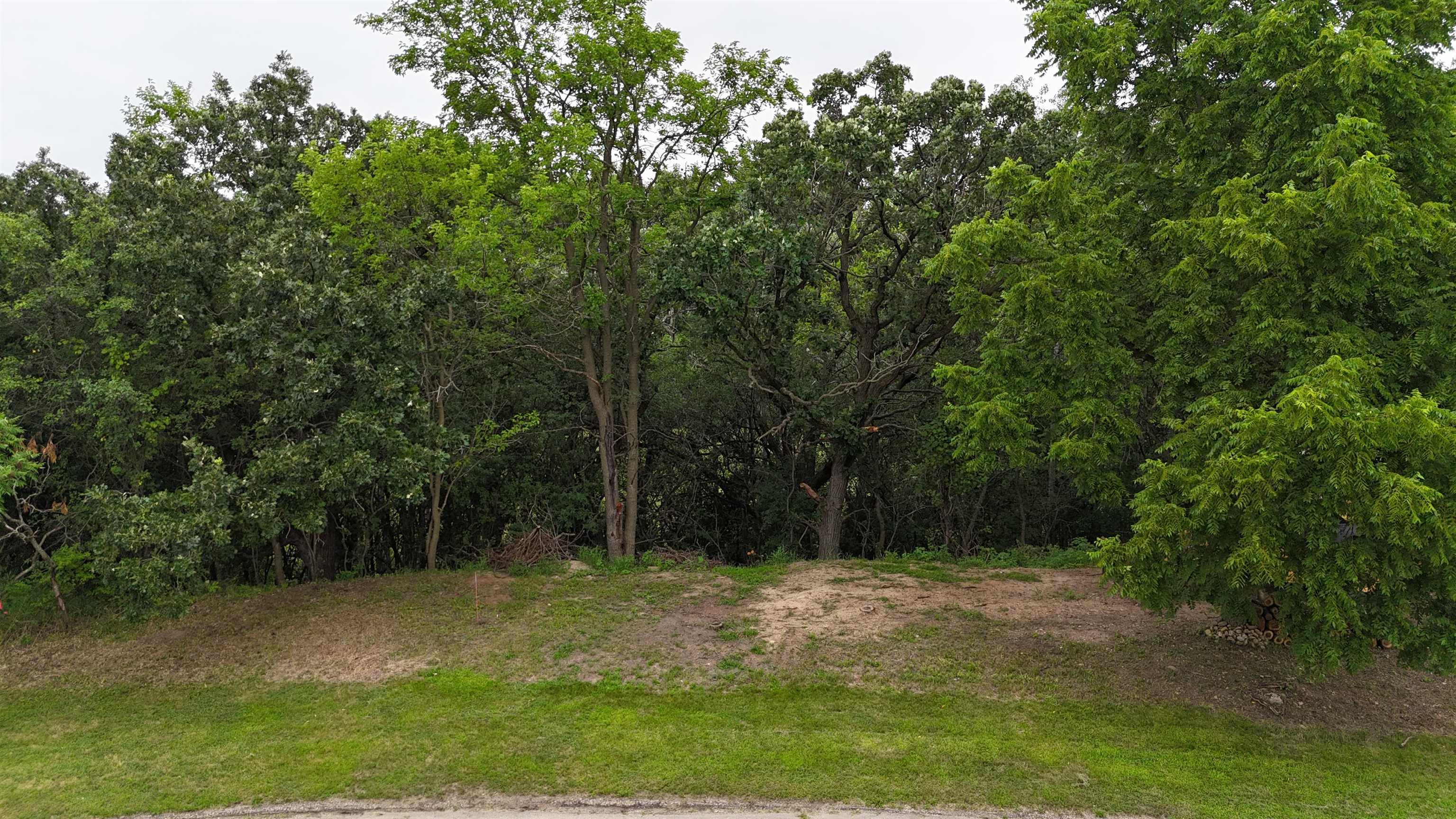 Lot 10/11 N Hillside Row