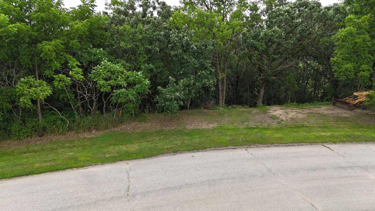 Lot 10/11 North Hillside Row