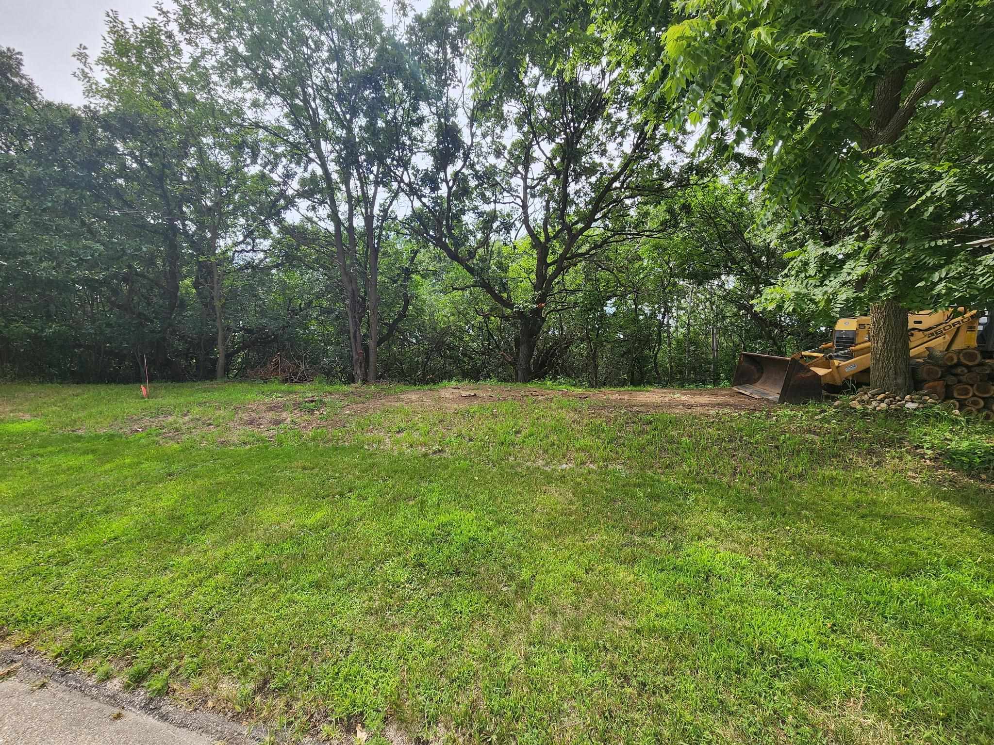 Lot 10/11 N Hillside Row