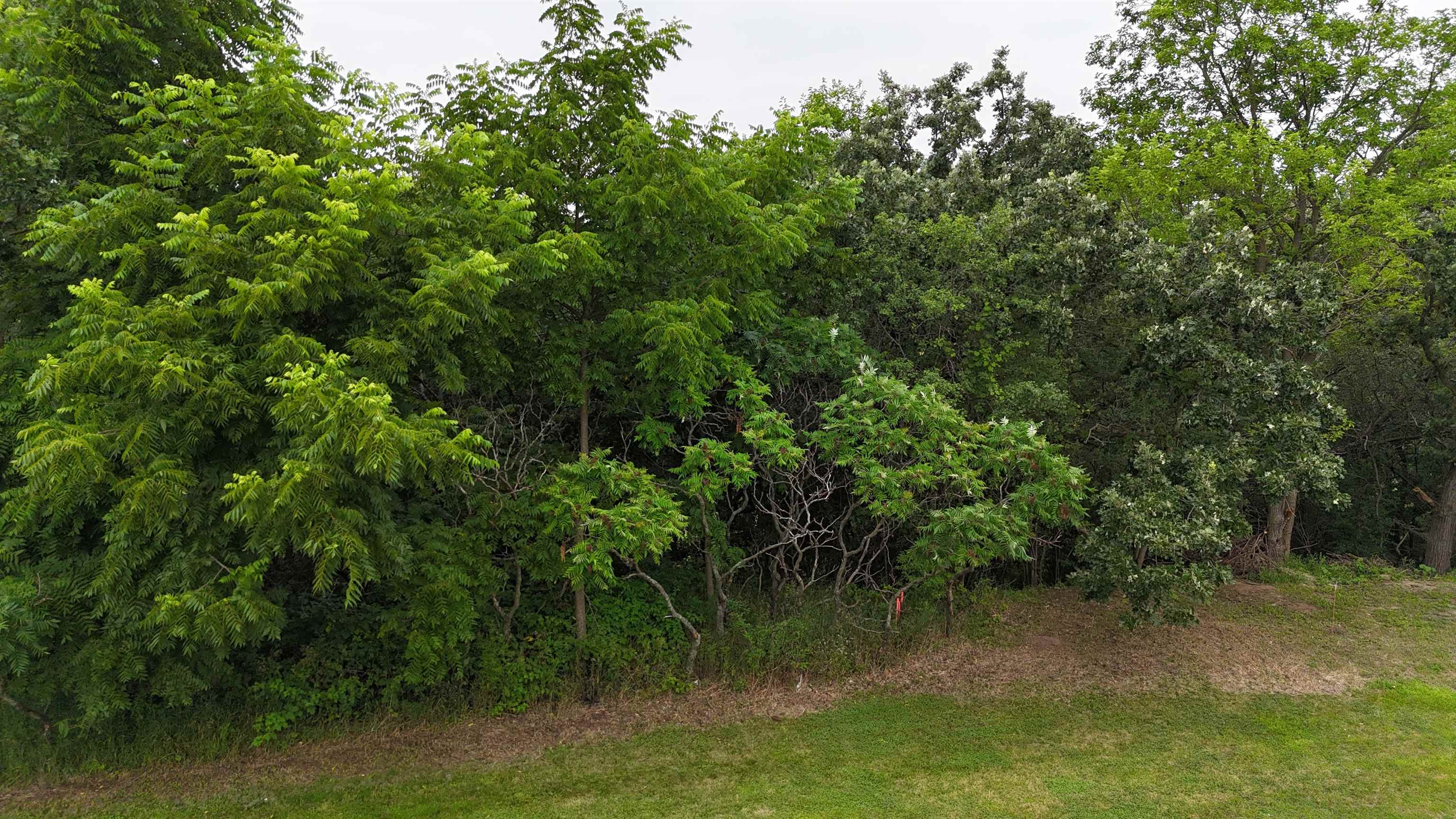 Lot 10/11 N Hillside Row