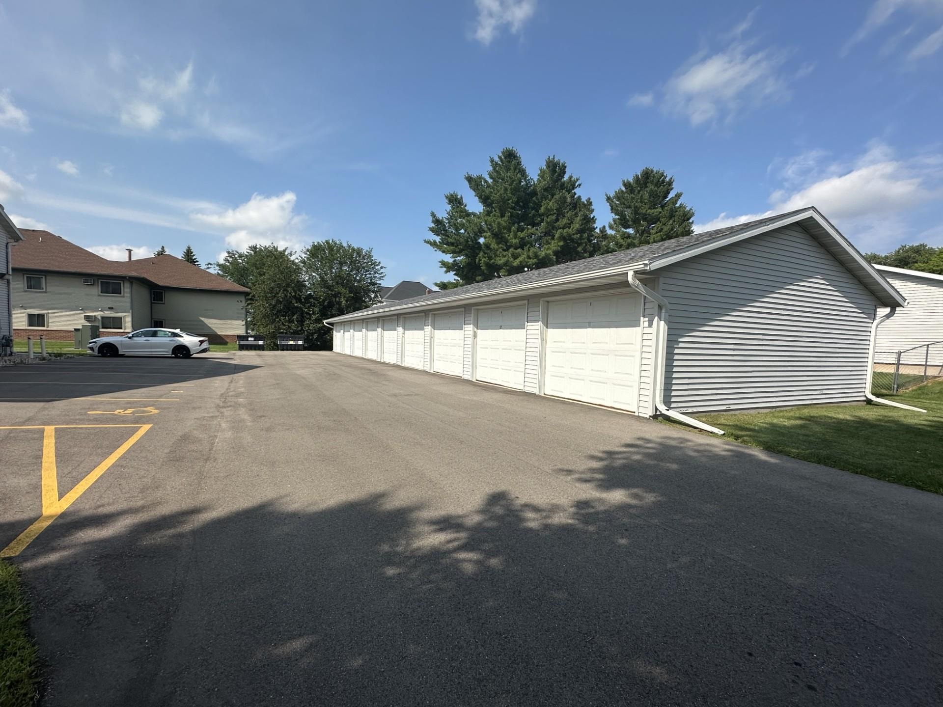 340 Sunset Road Unit: 4