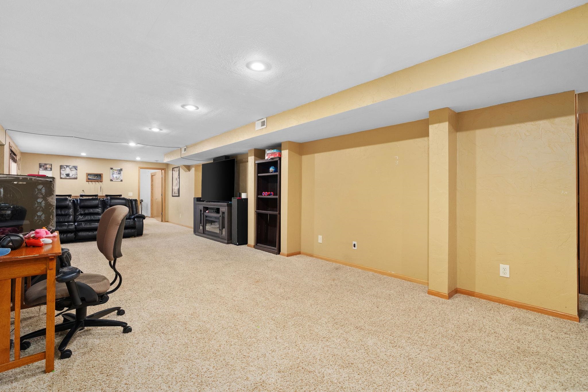 4549 Parkwood Drive