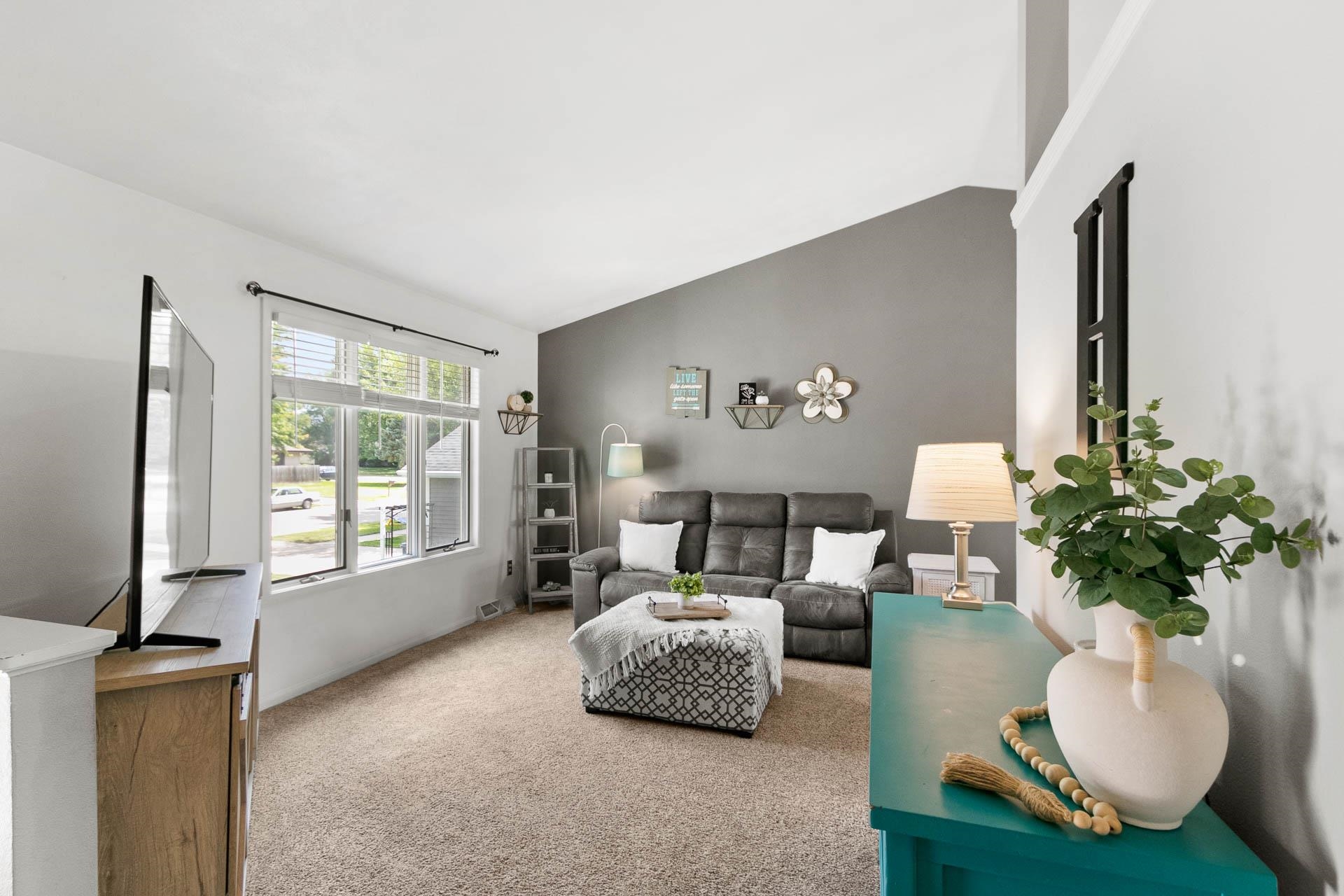 3202 Greenwood Drive