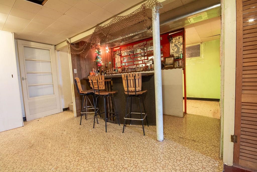 1226 S Oakhill Avenue