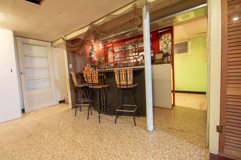 1226 South Oakhill Avenue