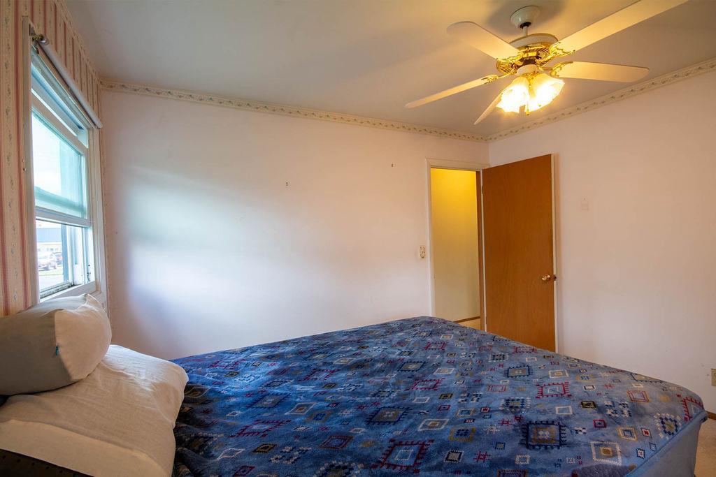 1226 South Oakhill Avenue