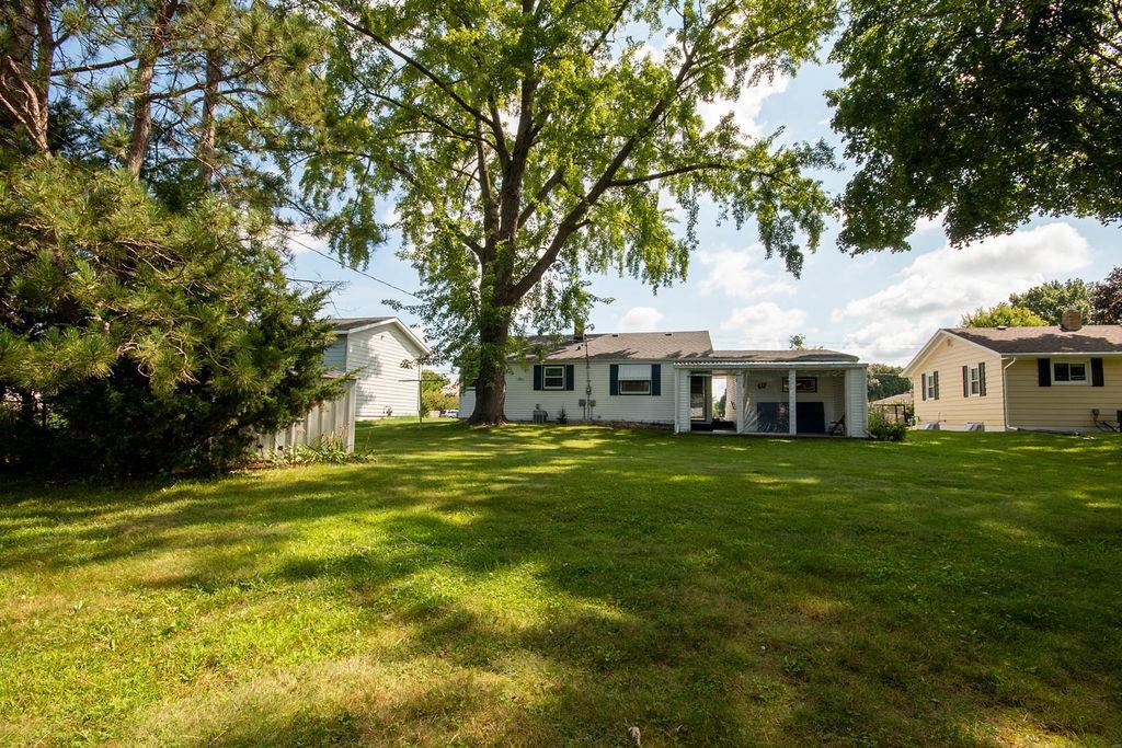 1226 S Oakhill Avenue