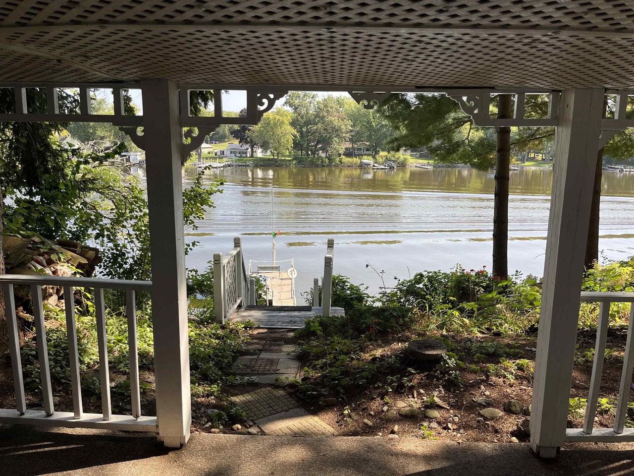 10488 North Riverview East Drive