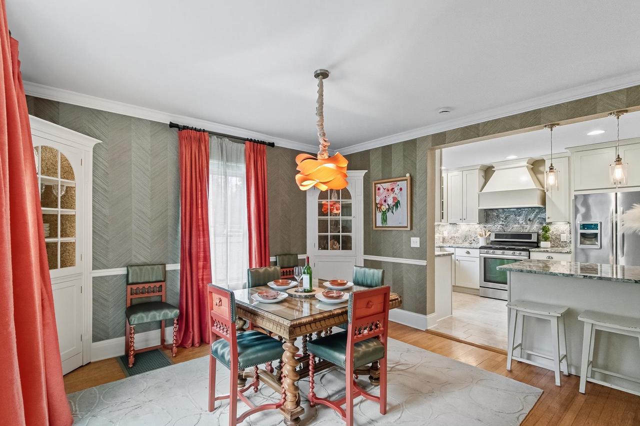 233 Forest Park Boulevard