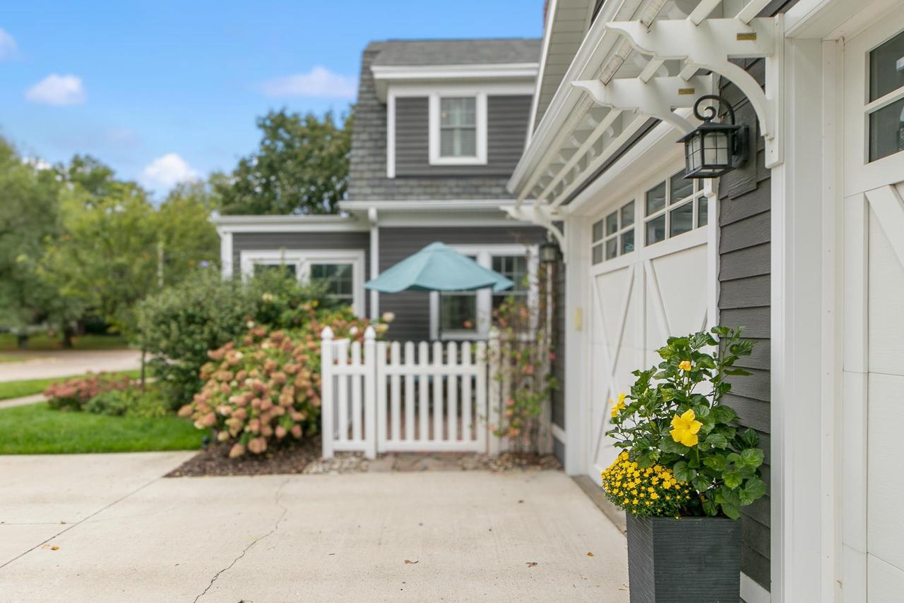 233 Forest Park Boulevard