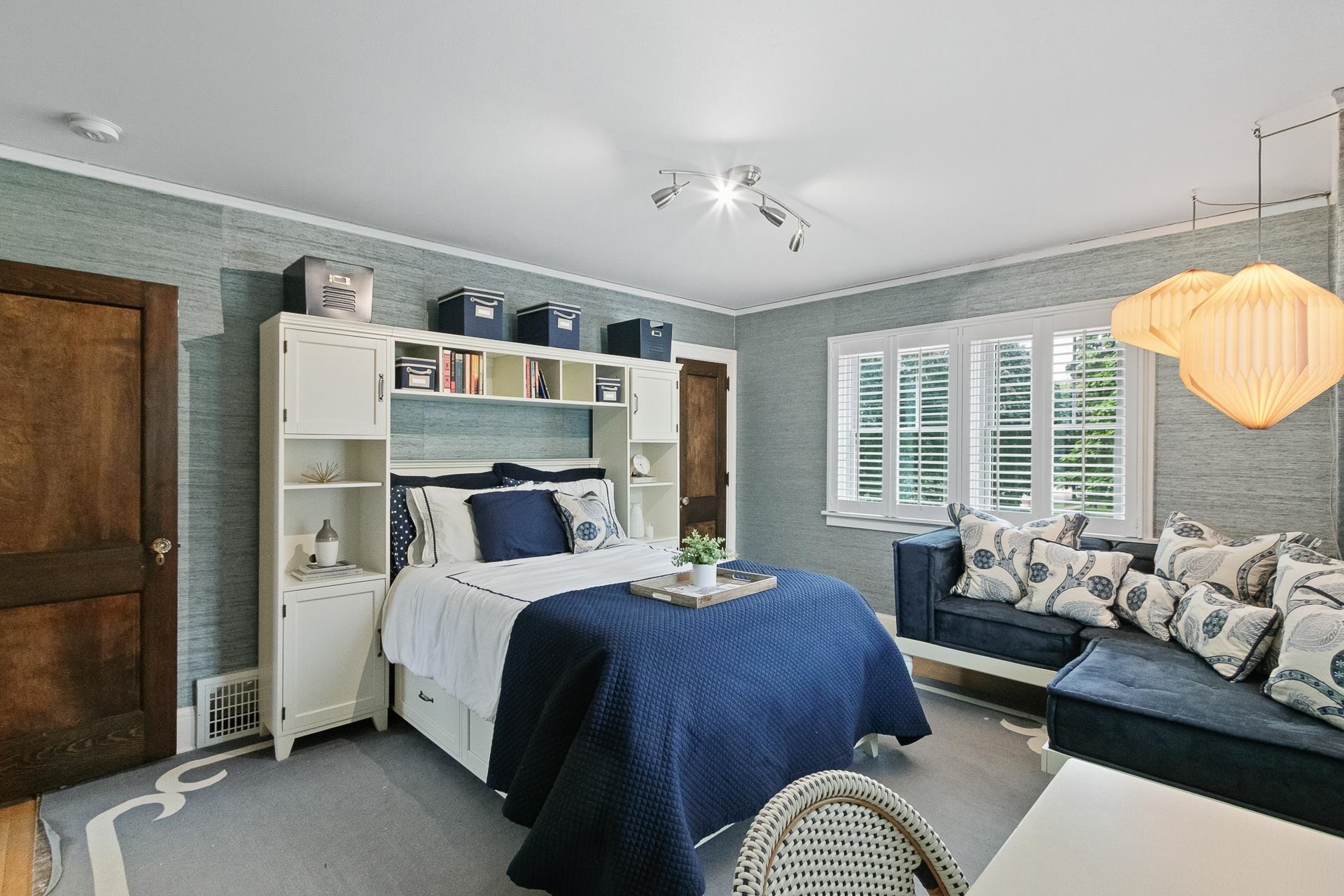 233 Forest Park Boulevard