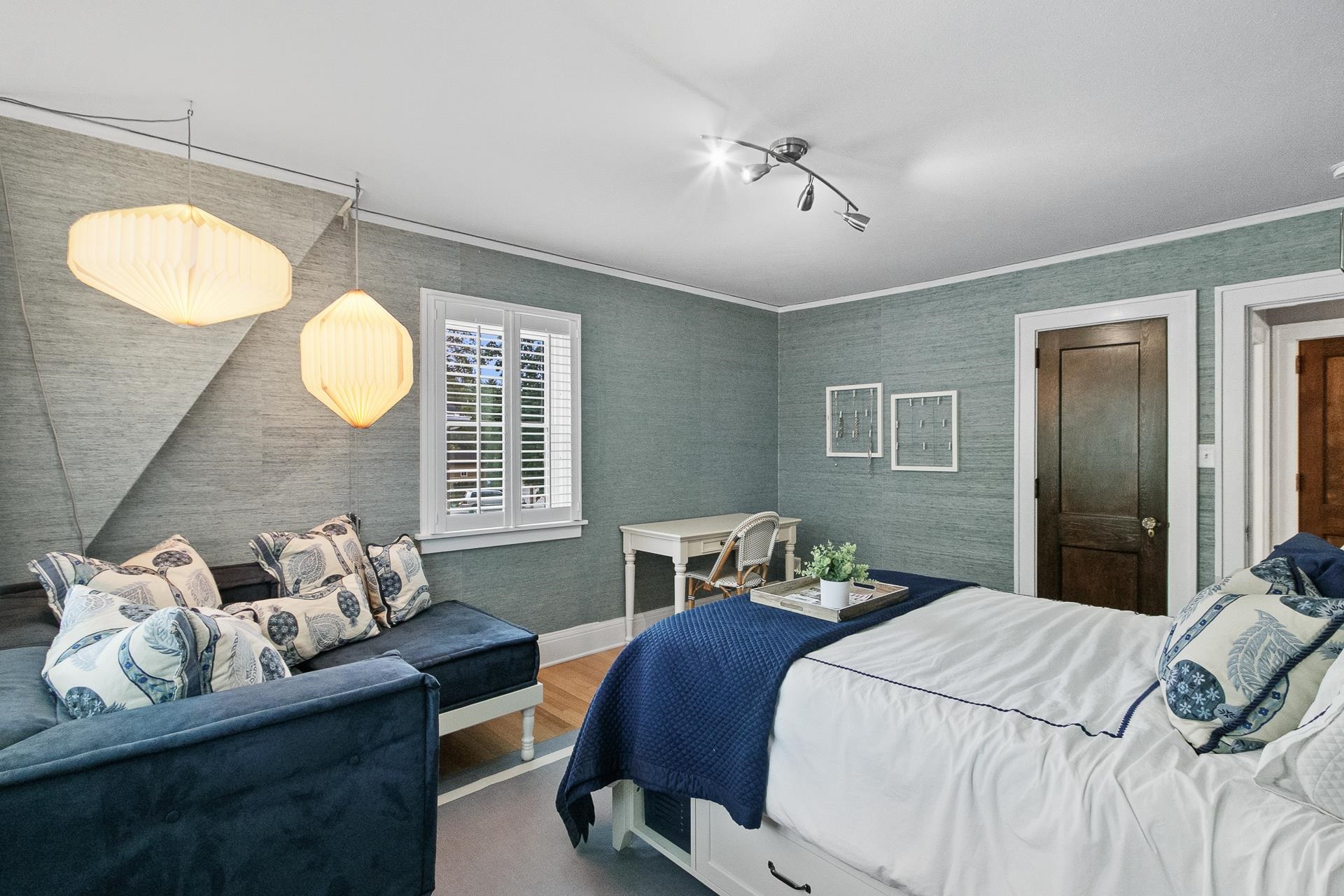 233 Forest Park Boulevard