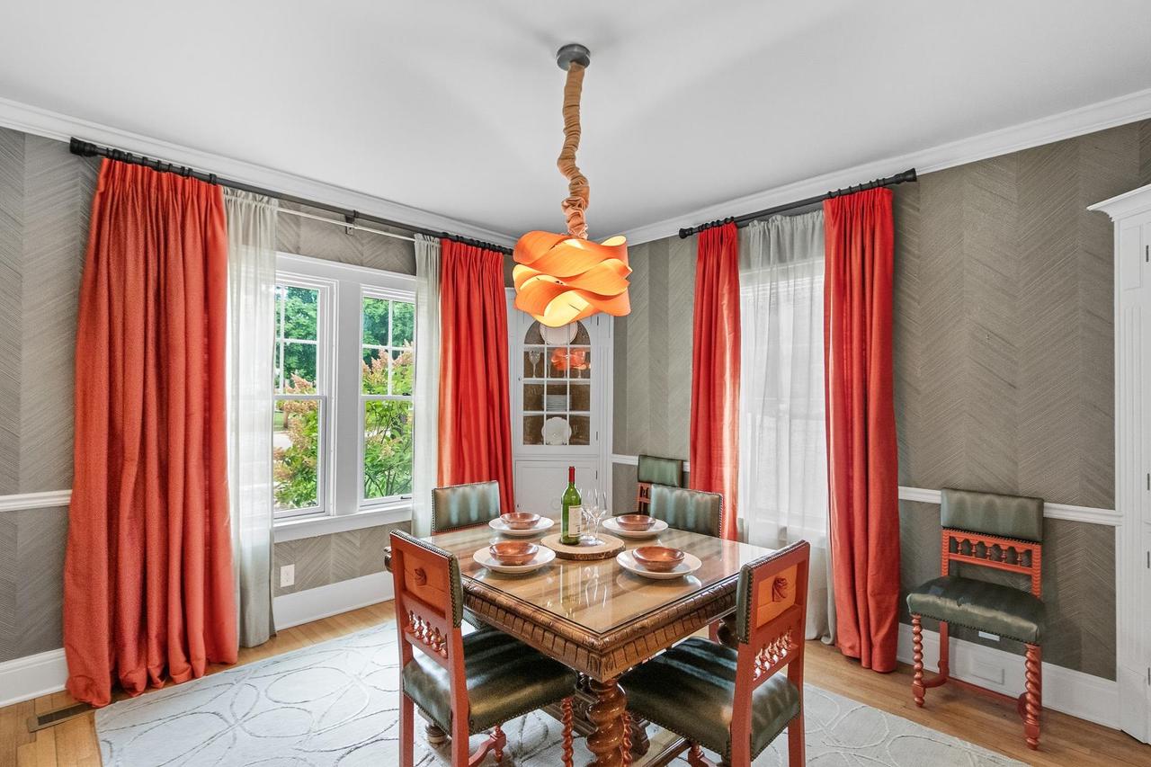 233 Forest Park Boulevard