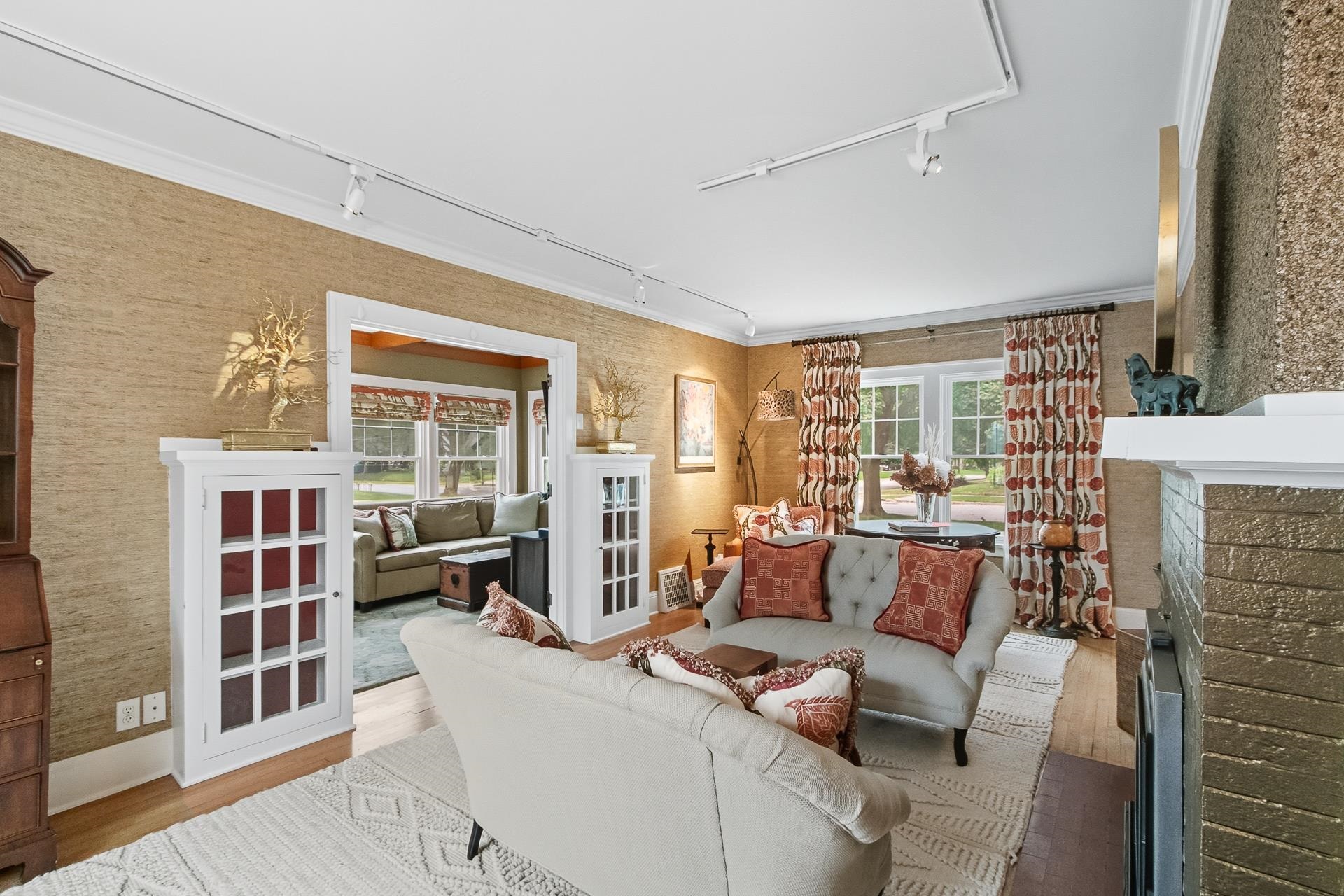 233 Forest Park Boulevard