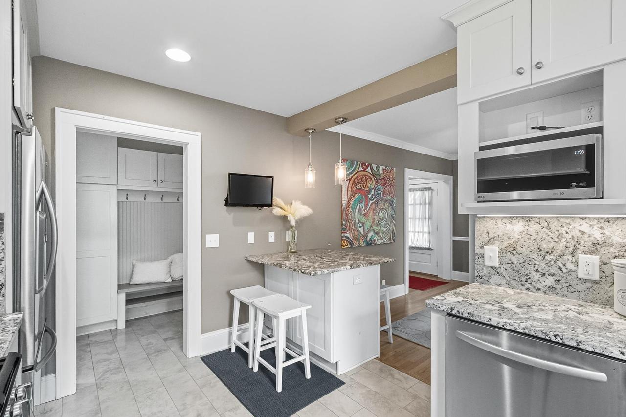 233 Forest Park Boulevard