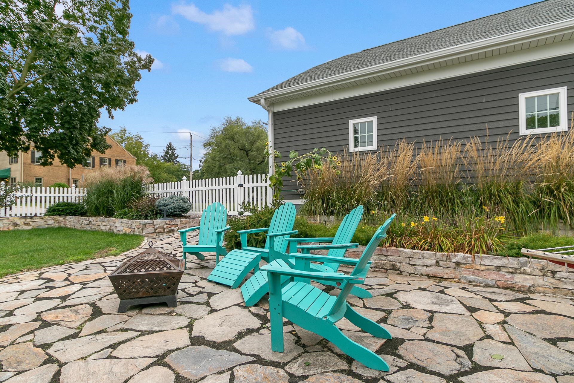 233 Forest Park Boulevard