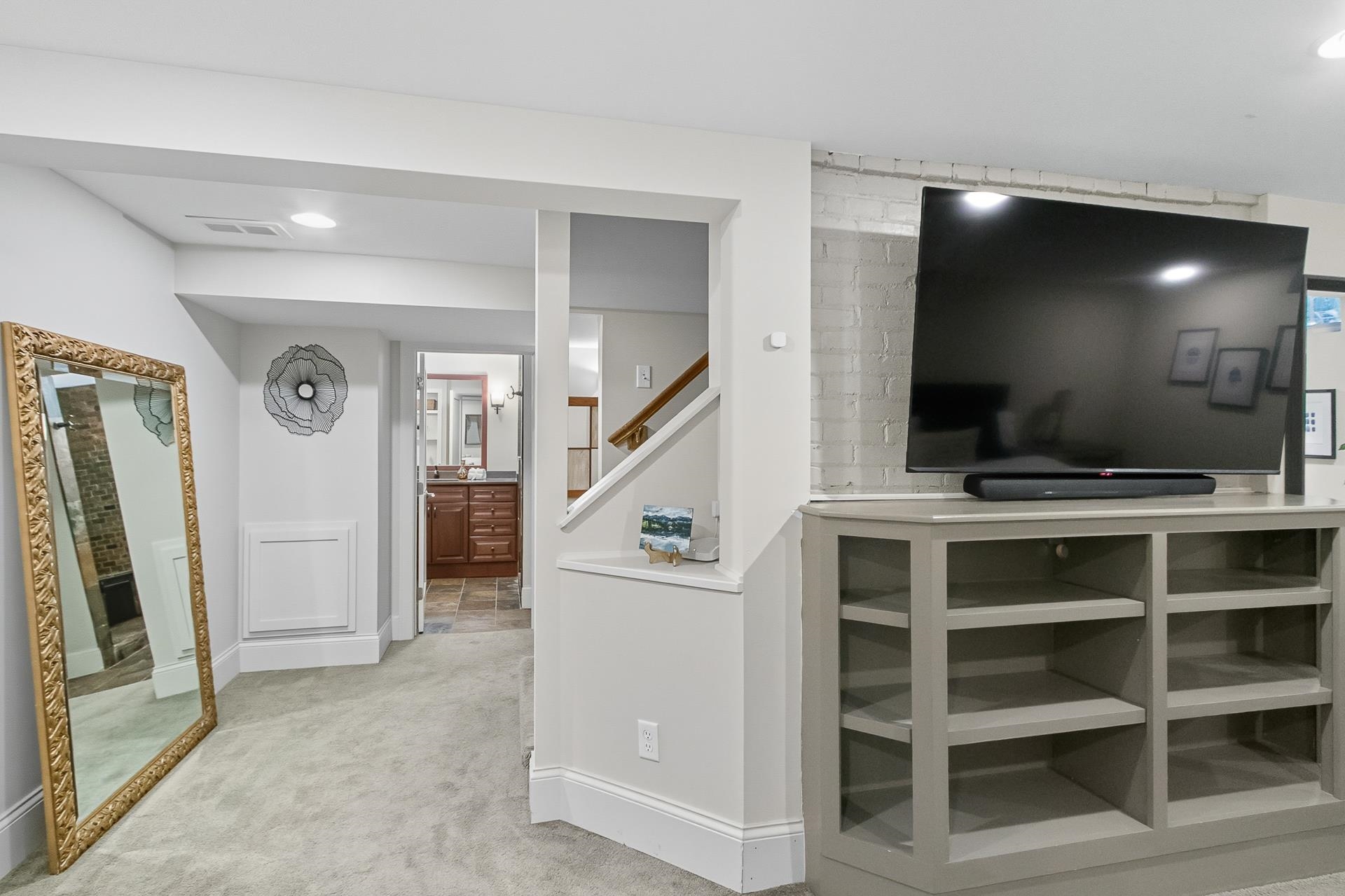 233 Forest Park Boulevard