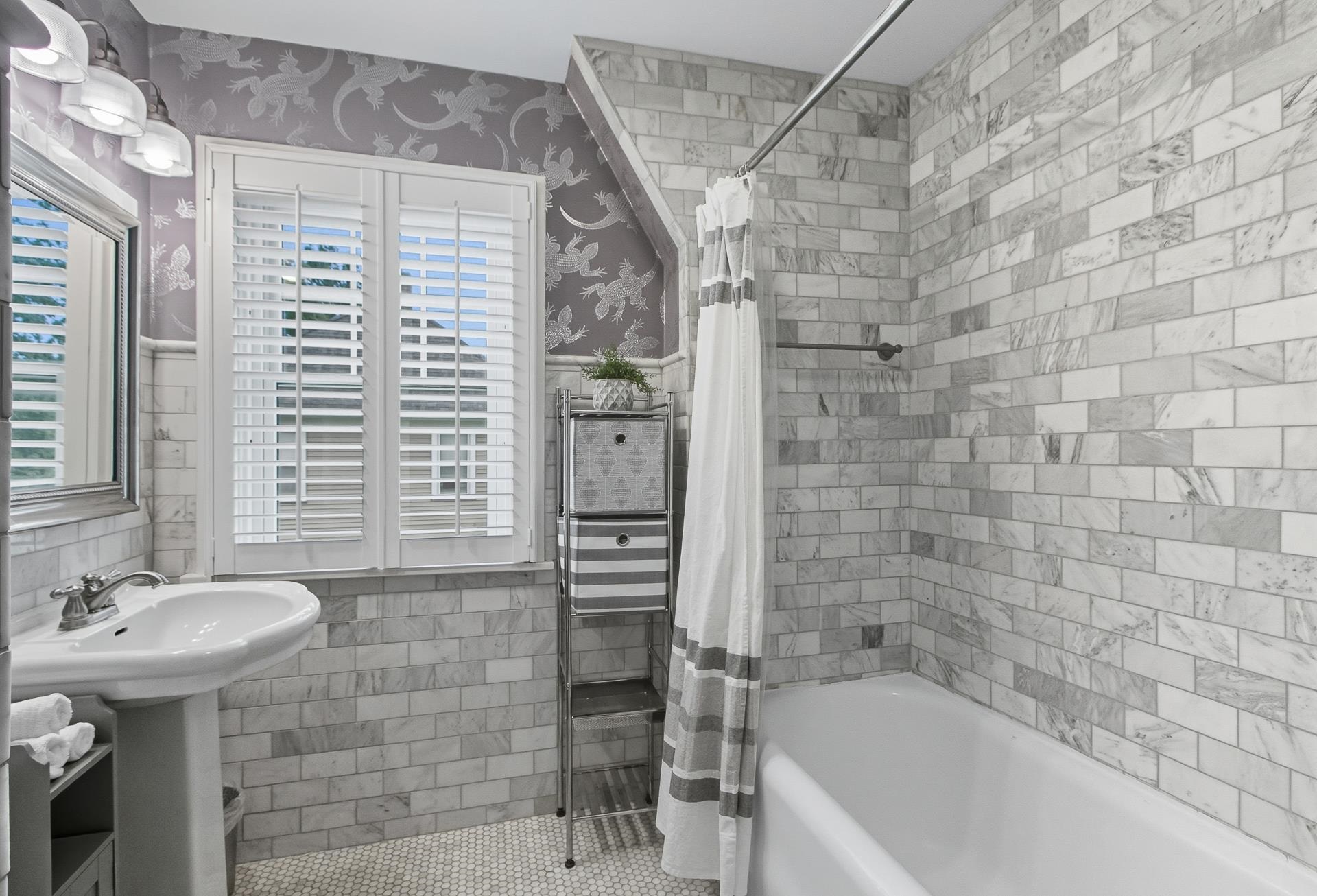 233 Forest Park Boulevard