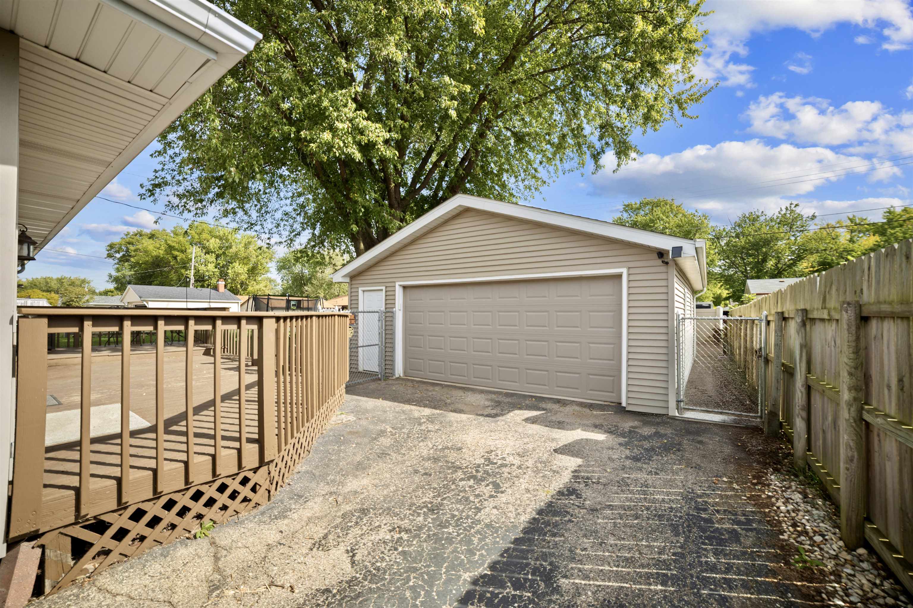 2219 Pioneer Road