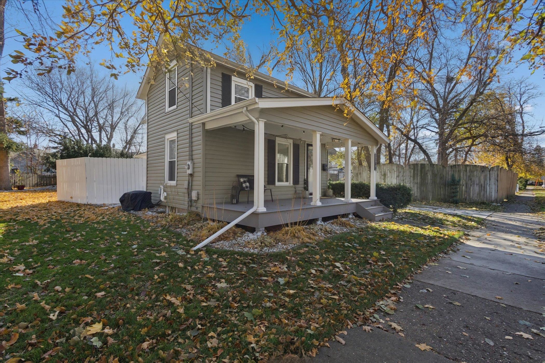 1106 E Court Street