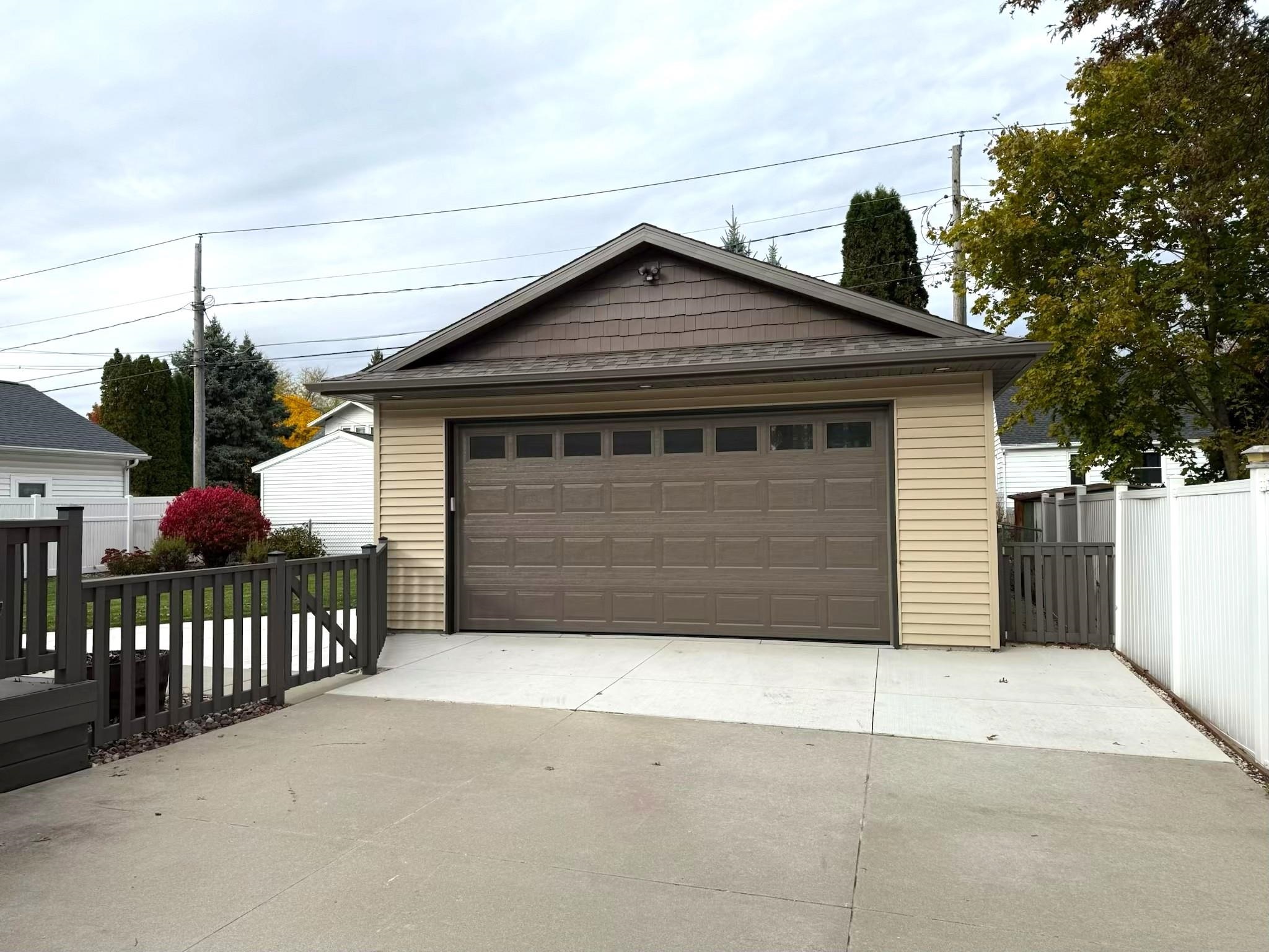 1325 Josephine Street