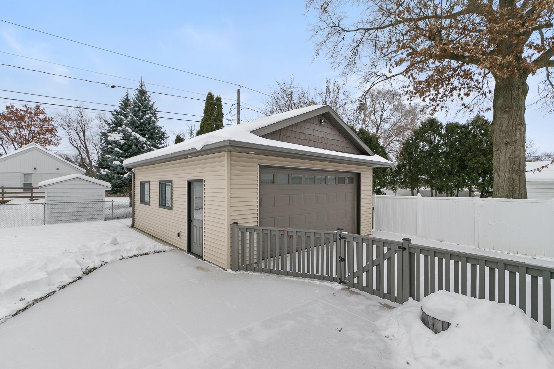 1325 Josephine Street