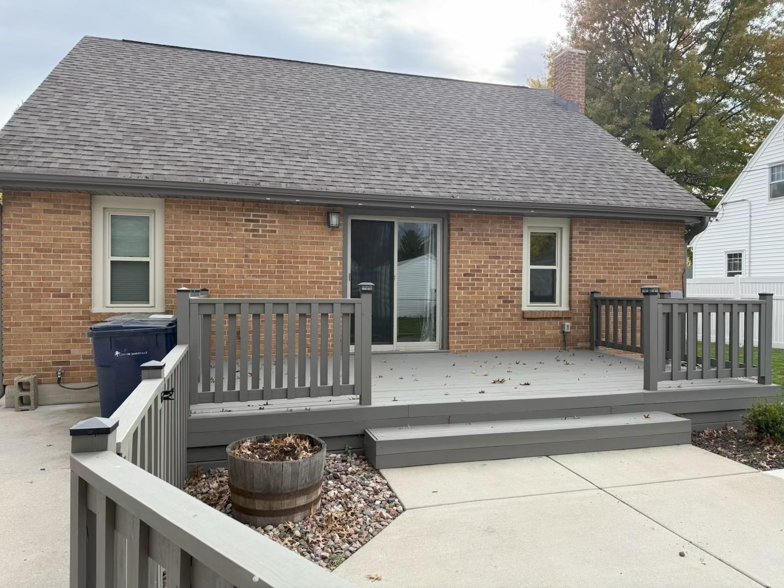 1325 Josephine Street