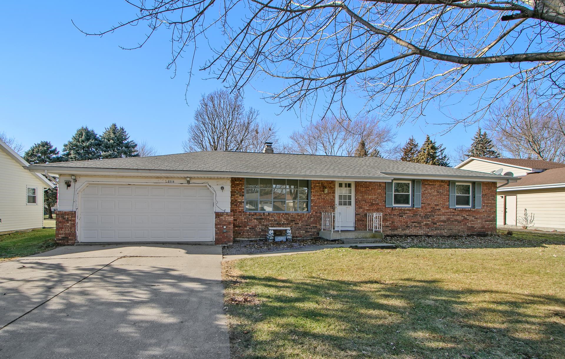 2315 N Claremont Drive