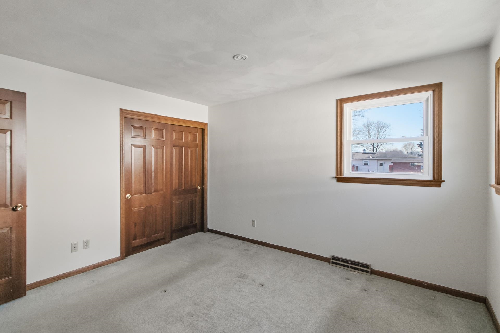 2315 N Claremont Drive