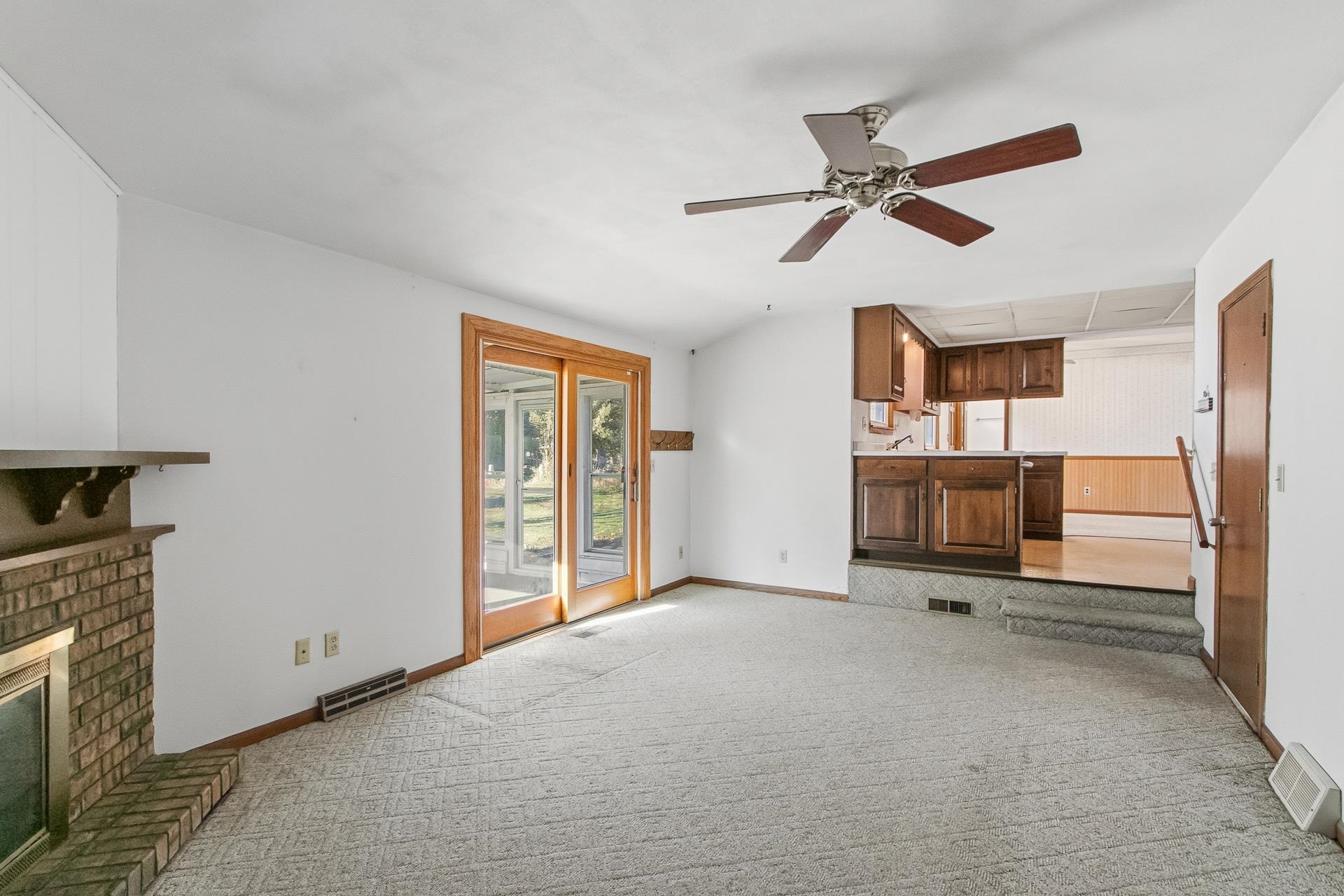 2315 N Claremont Drive