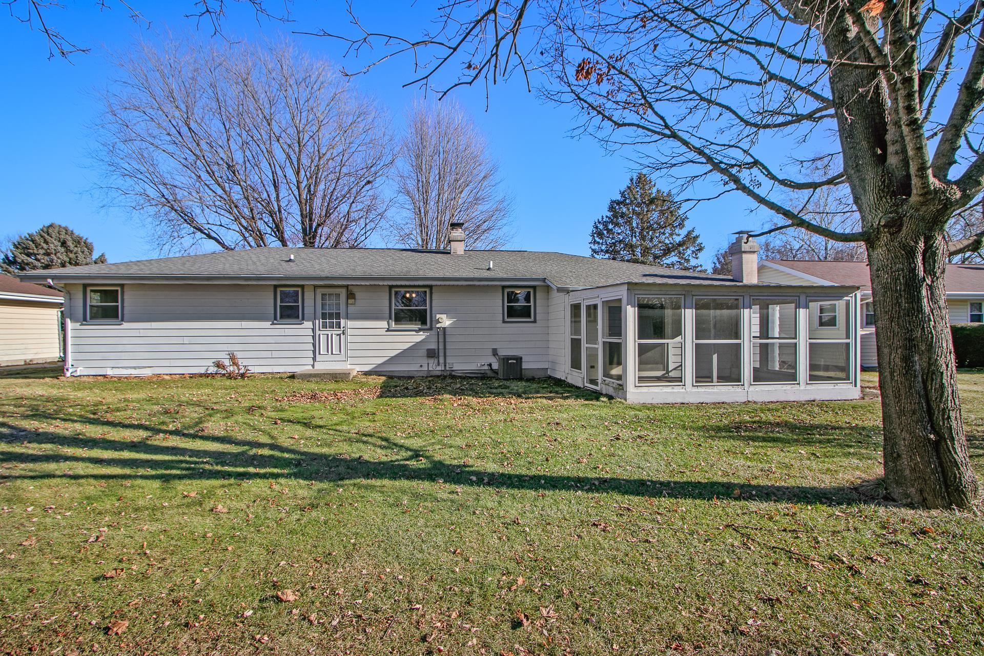 2315 N Claremont Drive