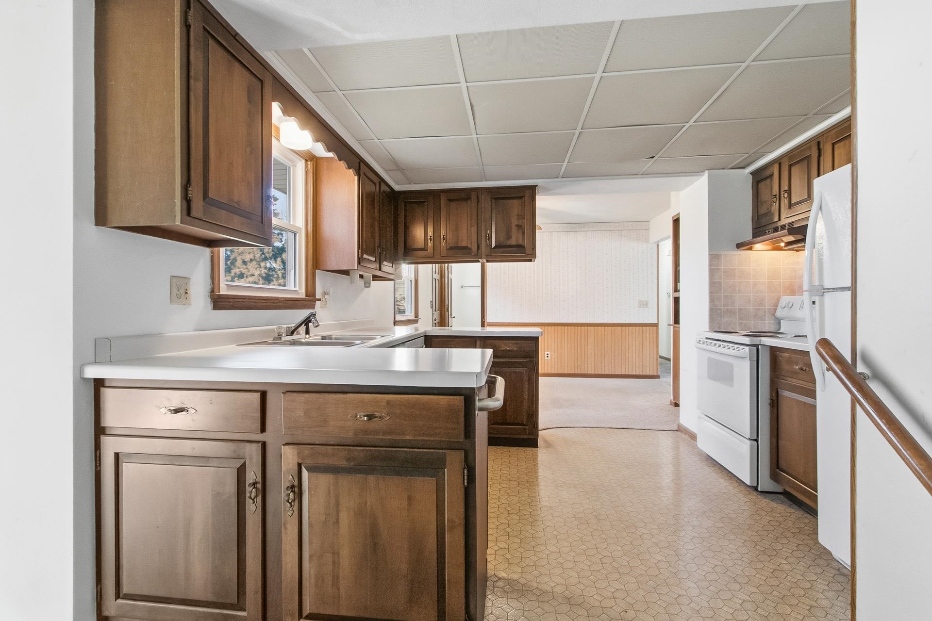 2315 N Claremont Drive