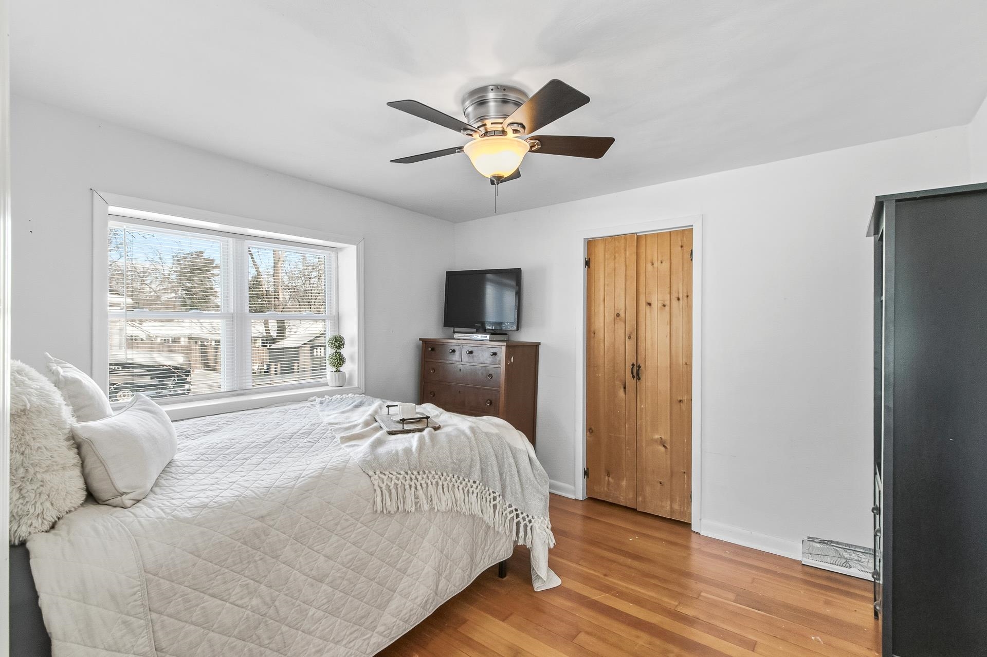 11548 N Maple Beach Drive