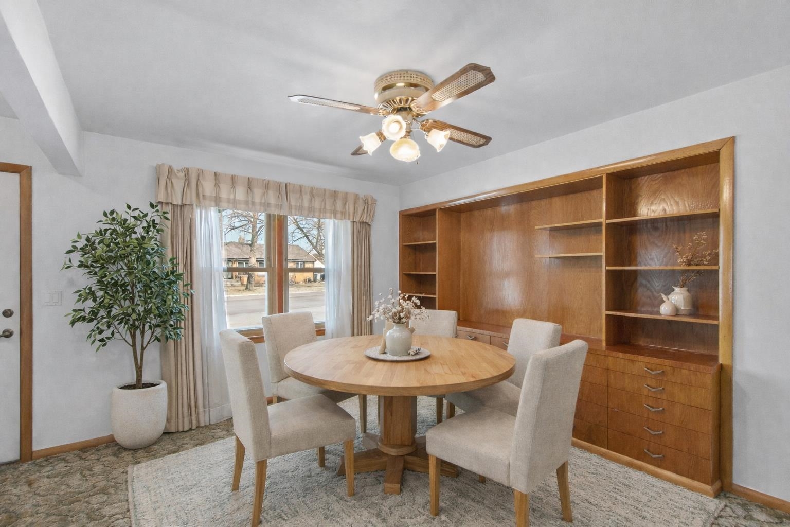 1104 Woodman Road