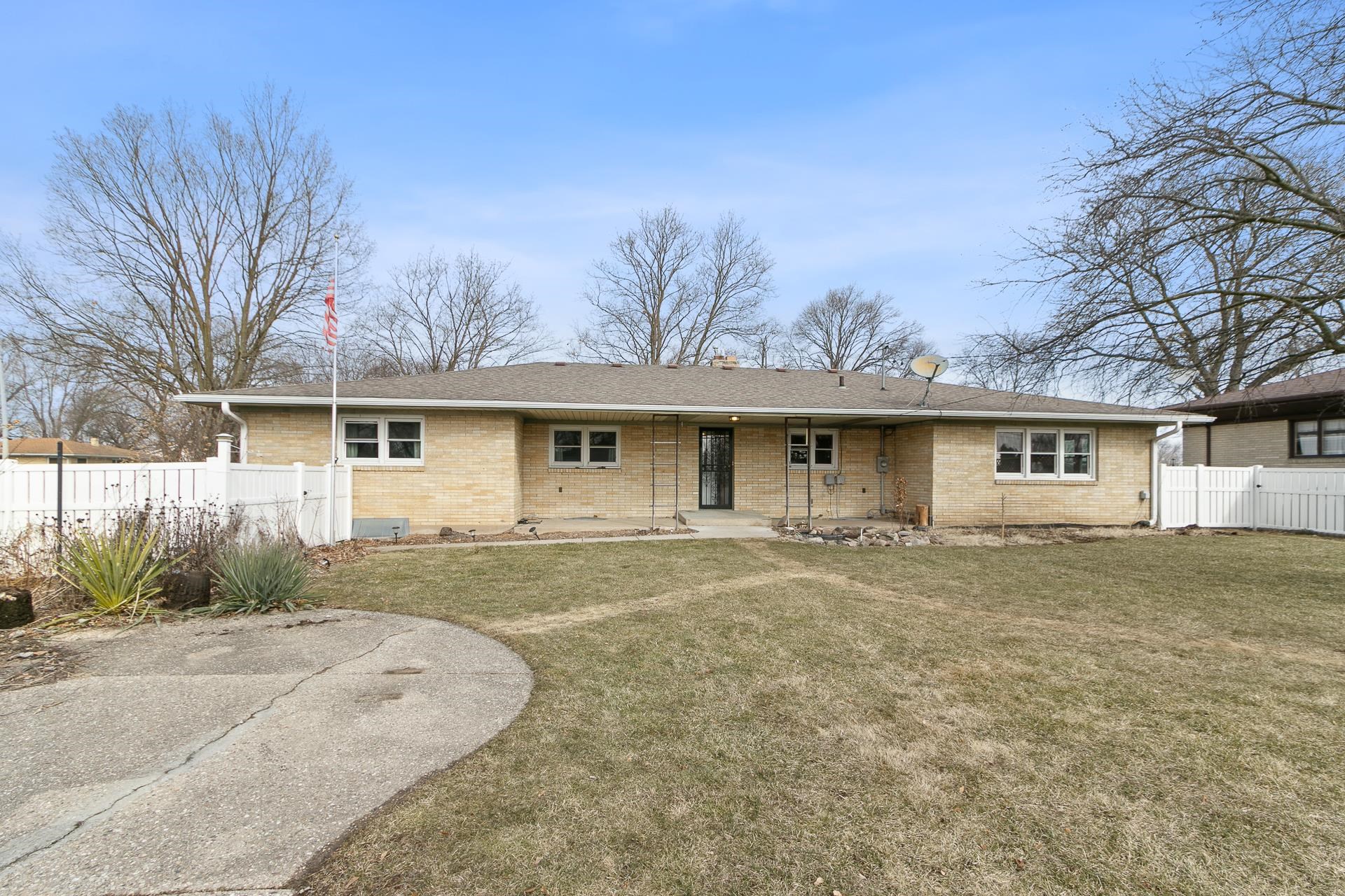 1104 Woodman Road