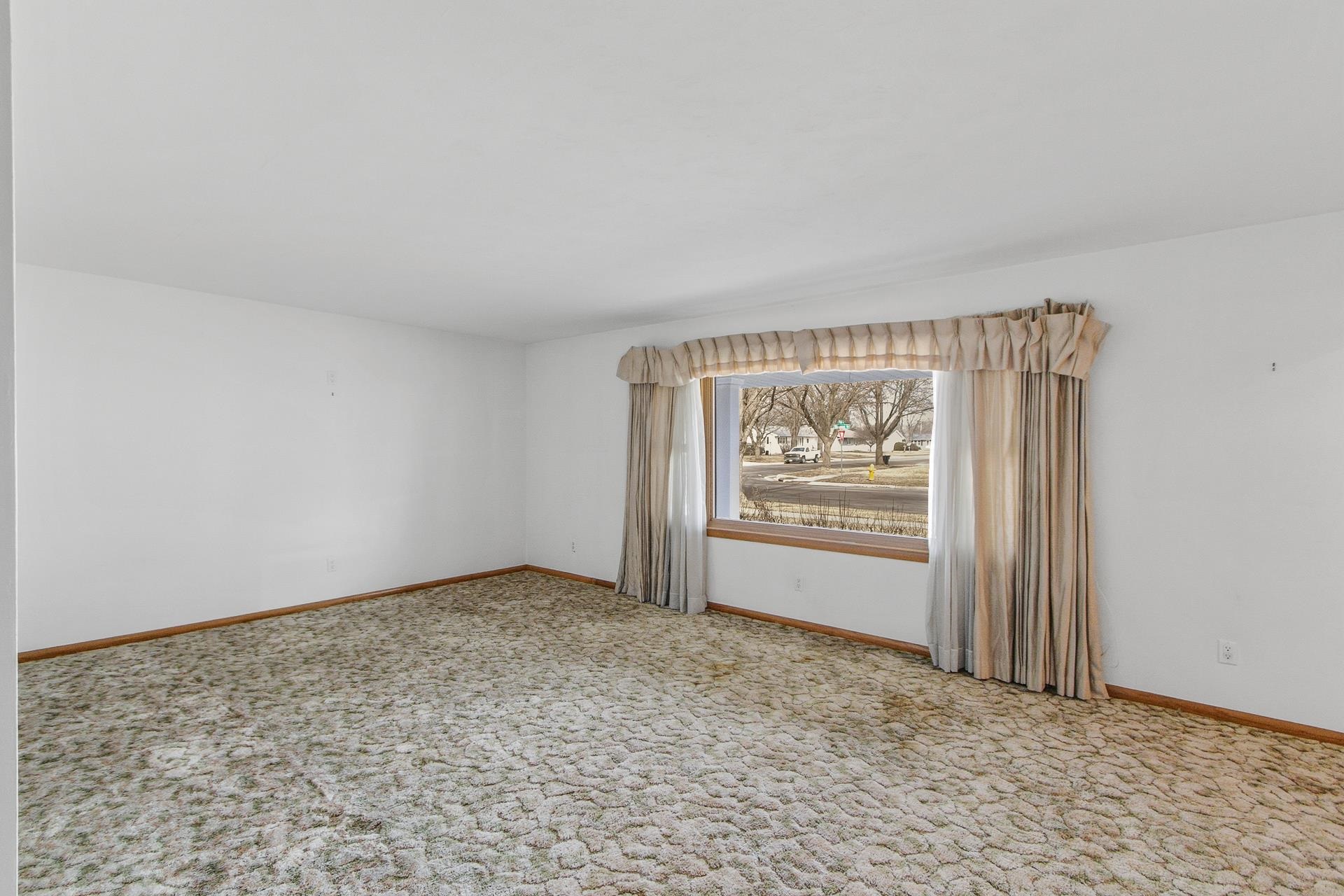 1104 Woodman Road