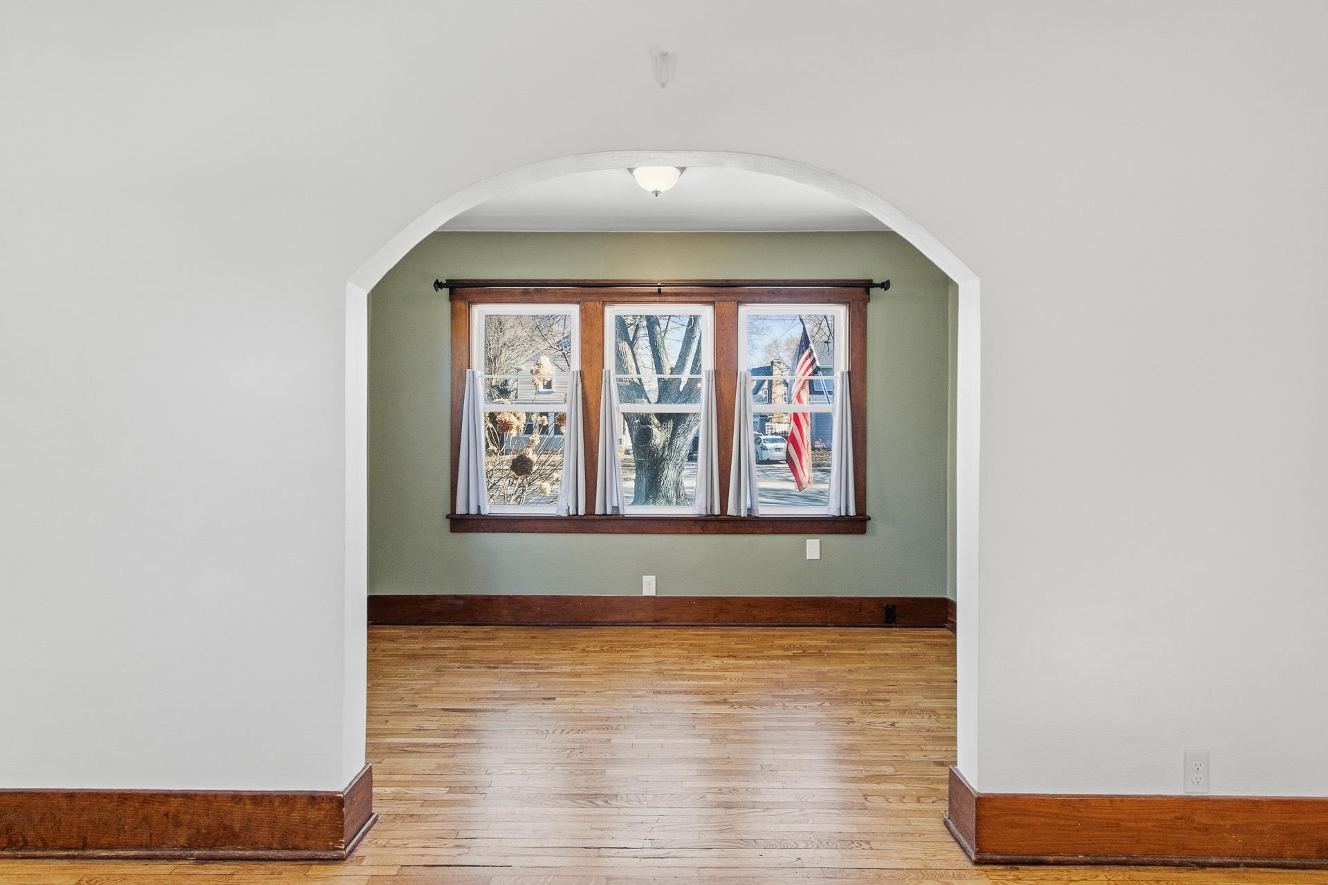 825 N Garfield Avenue