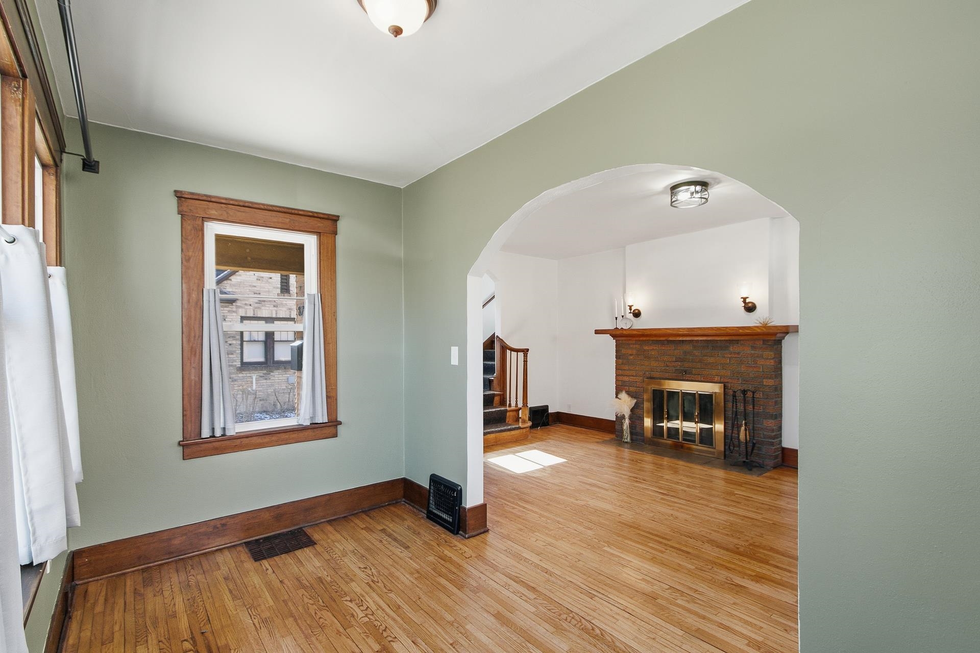 825 N Garfield Avenue