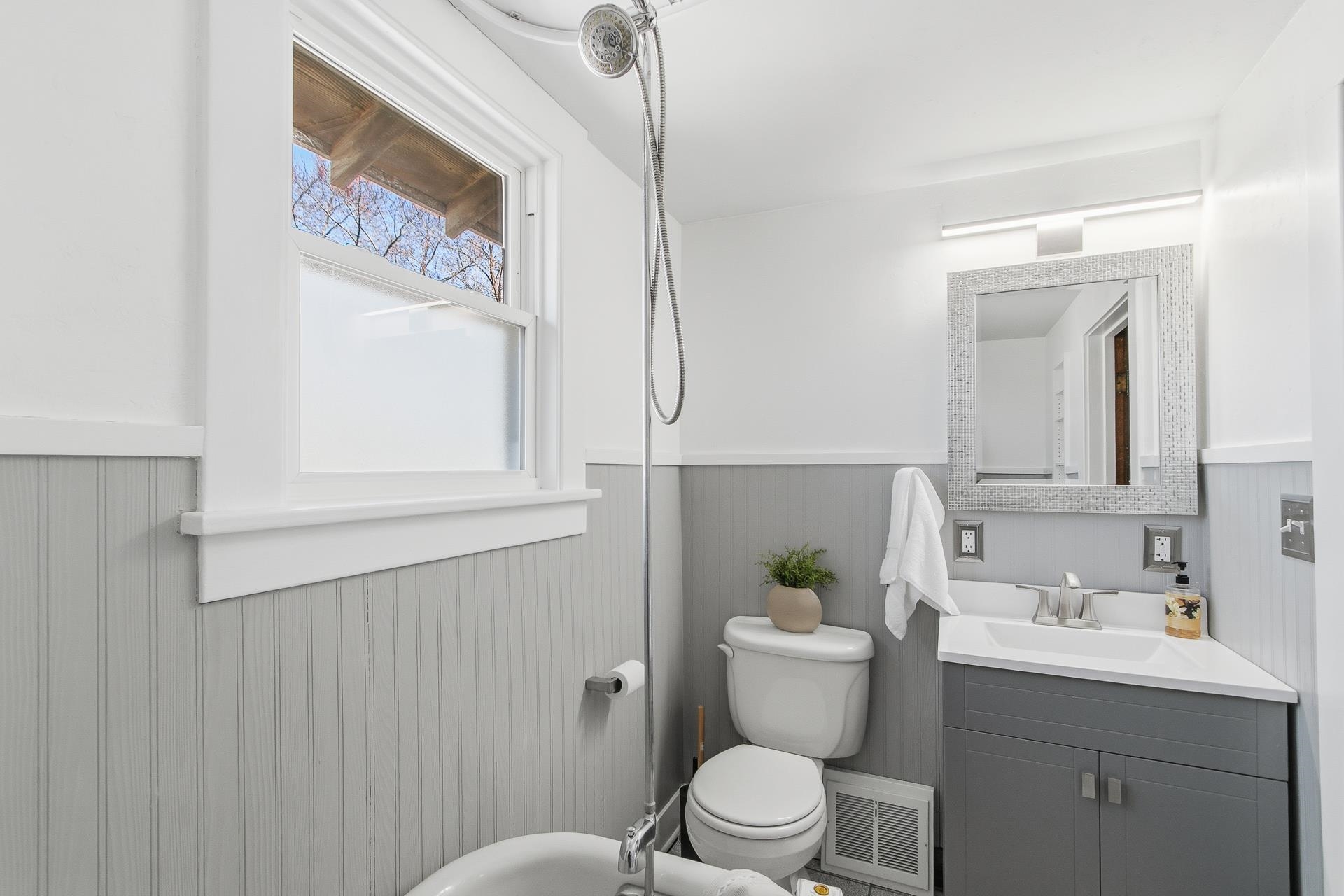 825 N Garfield Avenue