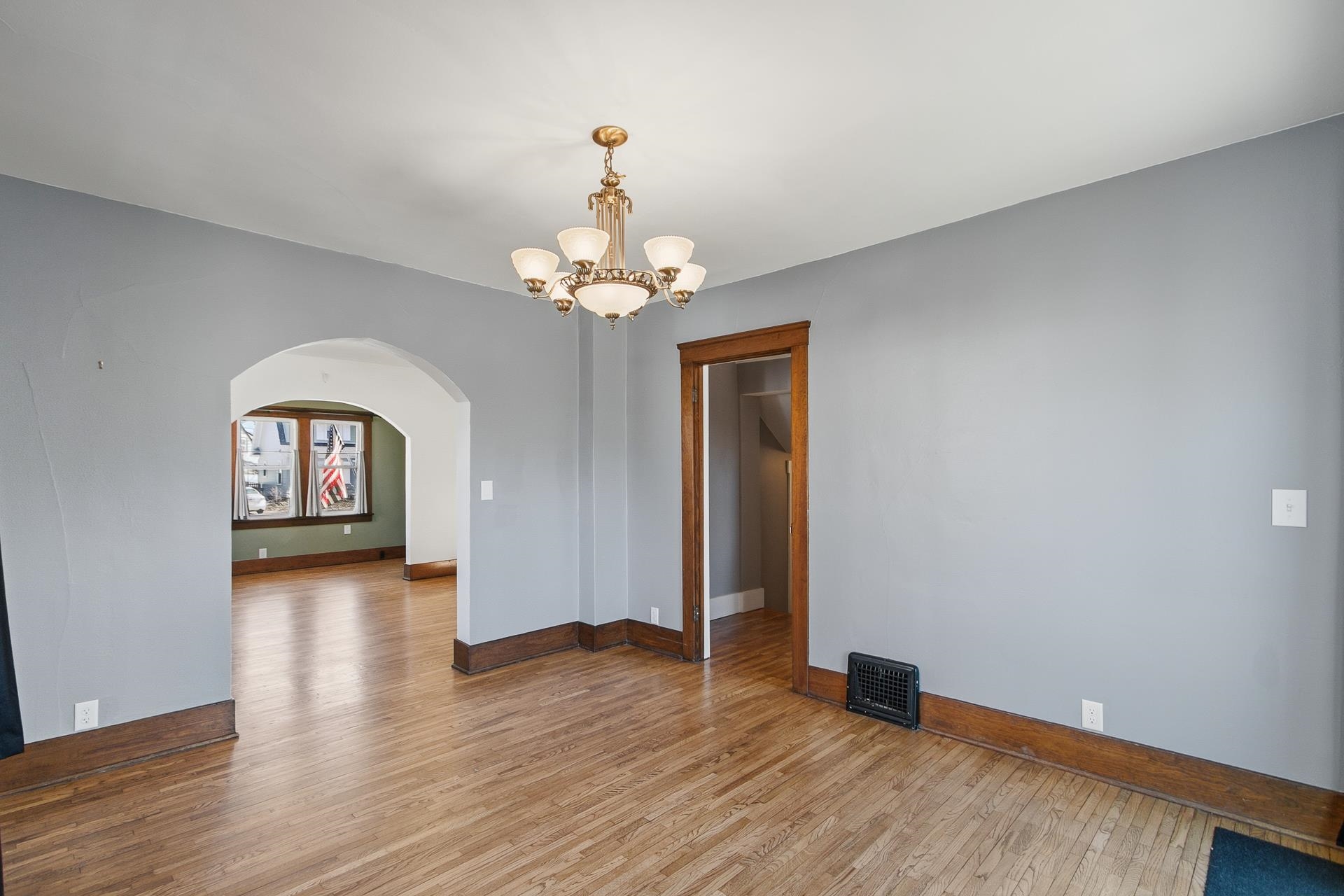 825 N Garfield Avenue