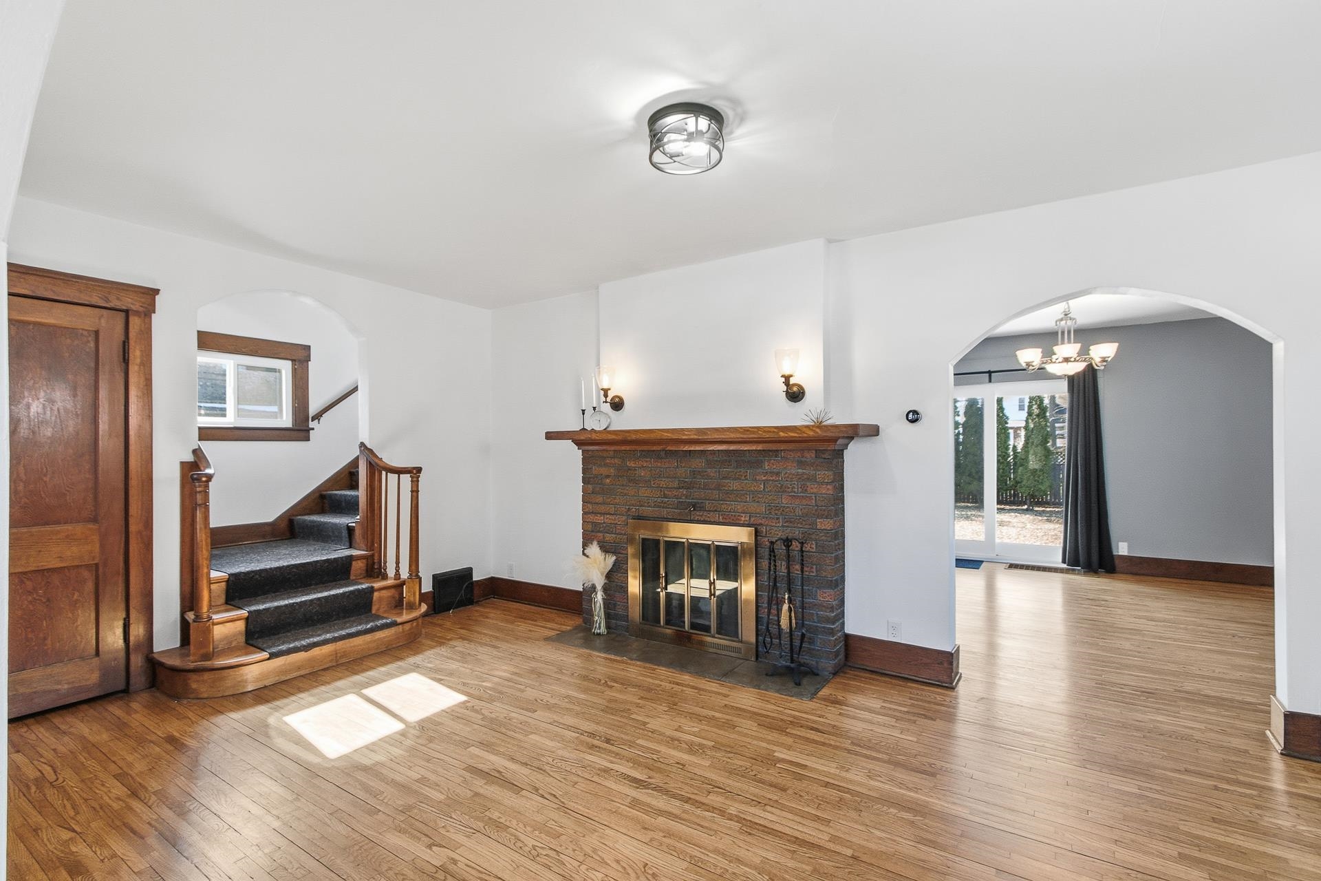 825 N Garfield Avenue