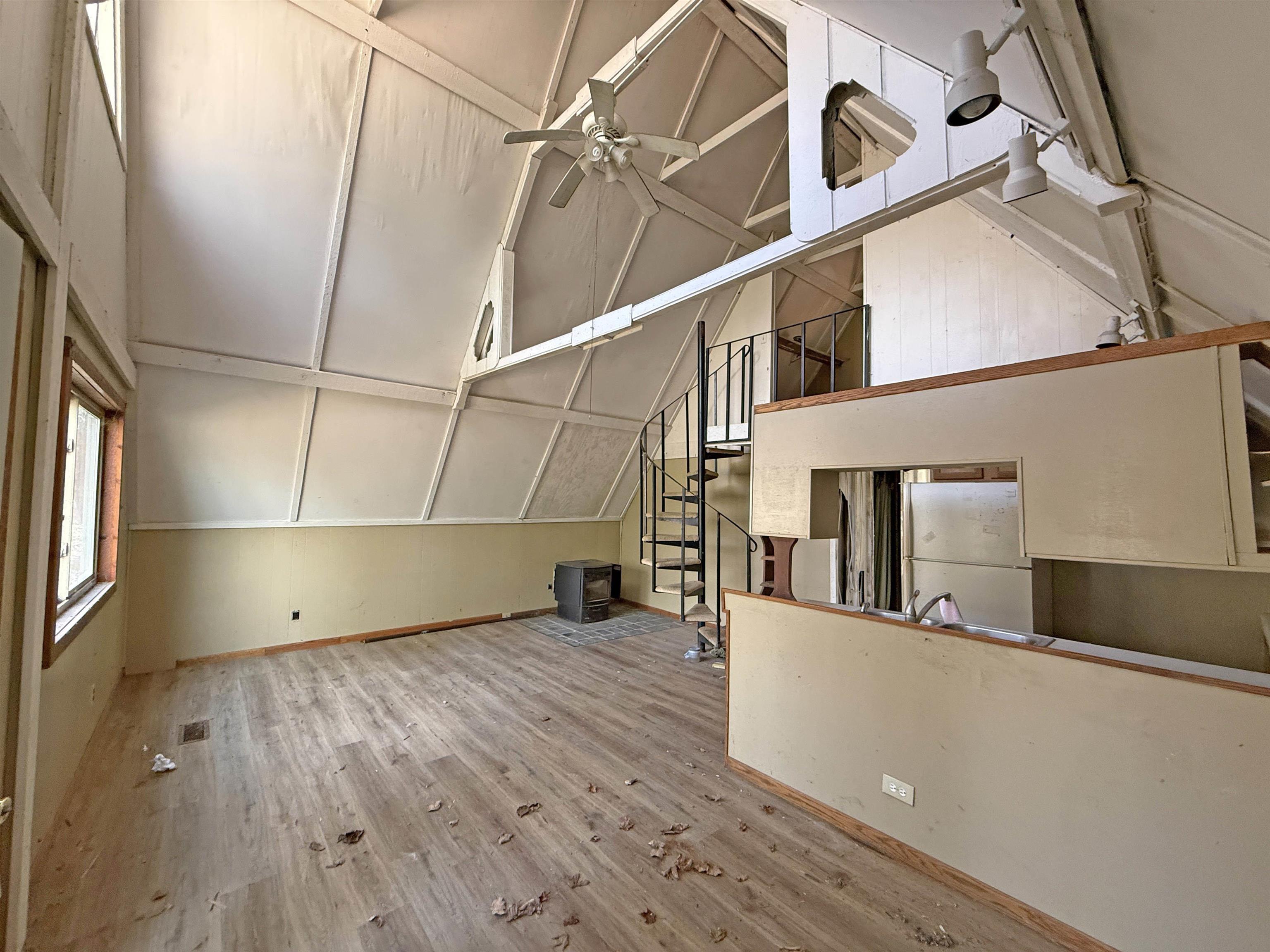 E1209 Alpine Way